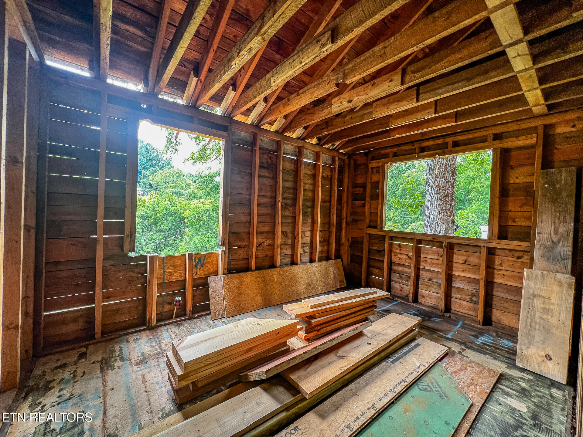 709 Lakeview Church Lane Harriman TN 37748