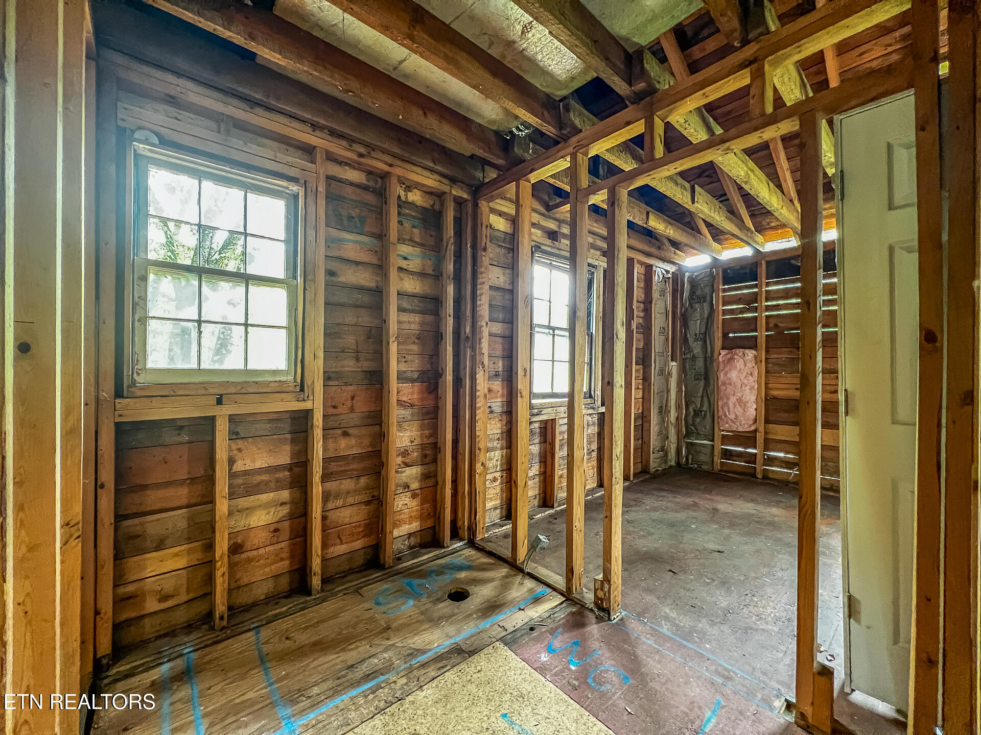 709 Lakeview Church Lane Harriman TN 37748
