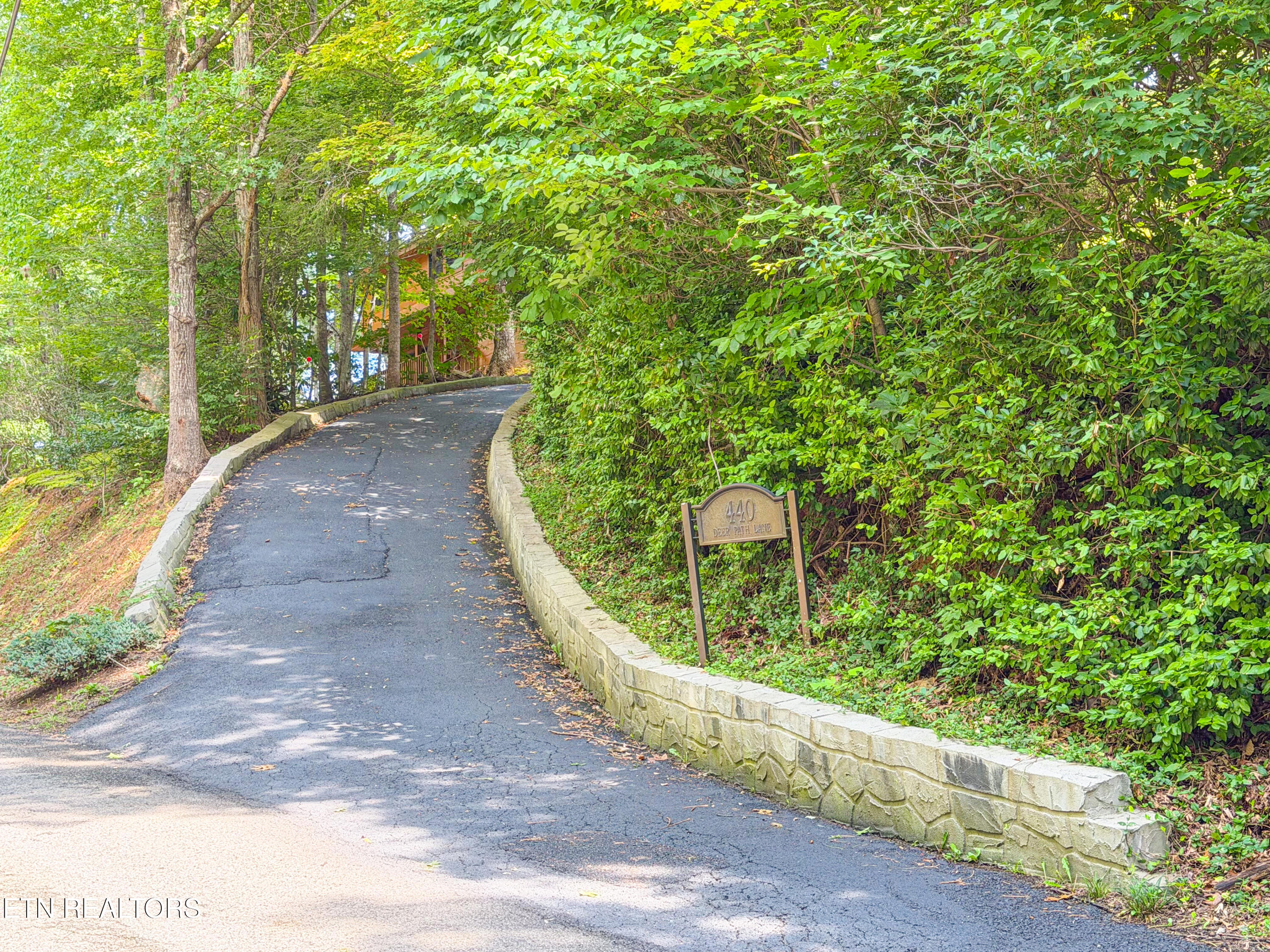 440 Deer Path Lane Gatlinburg TN 37738