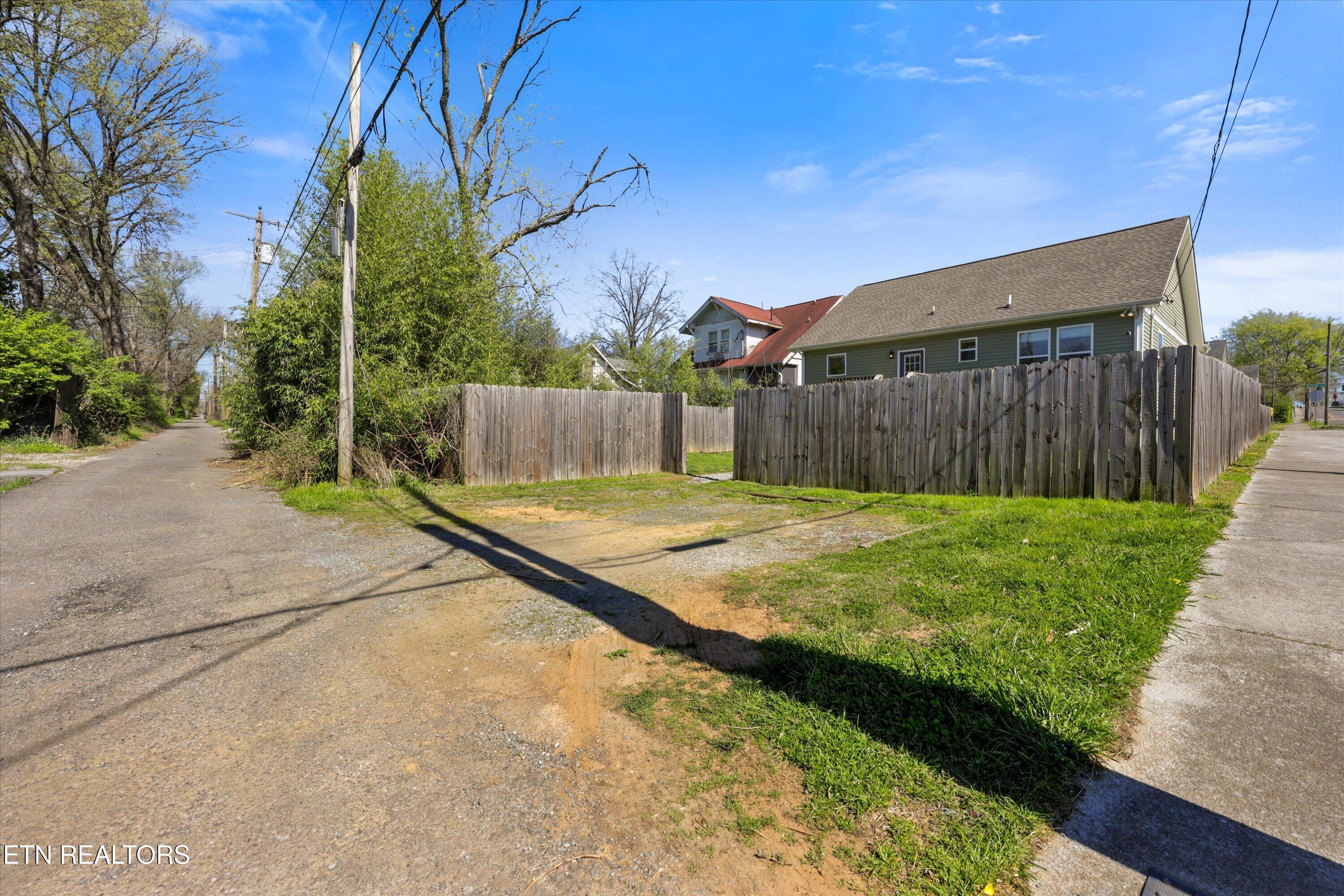 2301 E 5th Avenue Knoxville TN 37917
