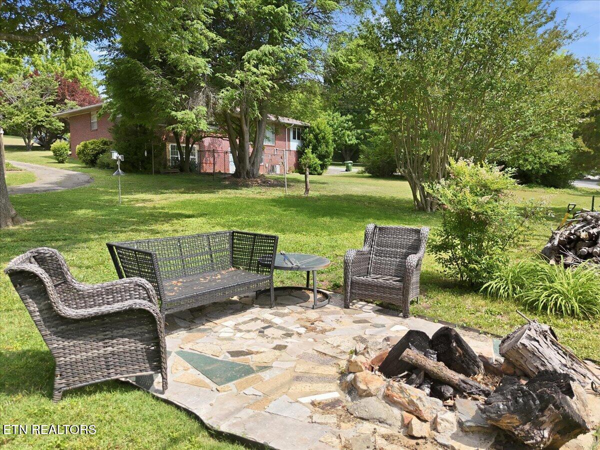 1604 Linda Lane Maryville TN 37803