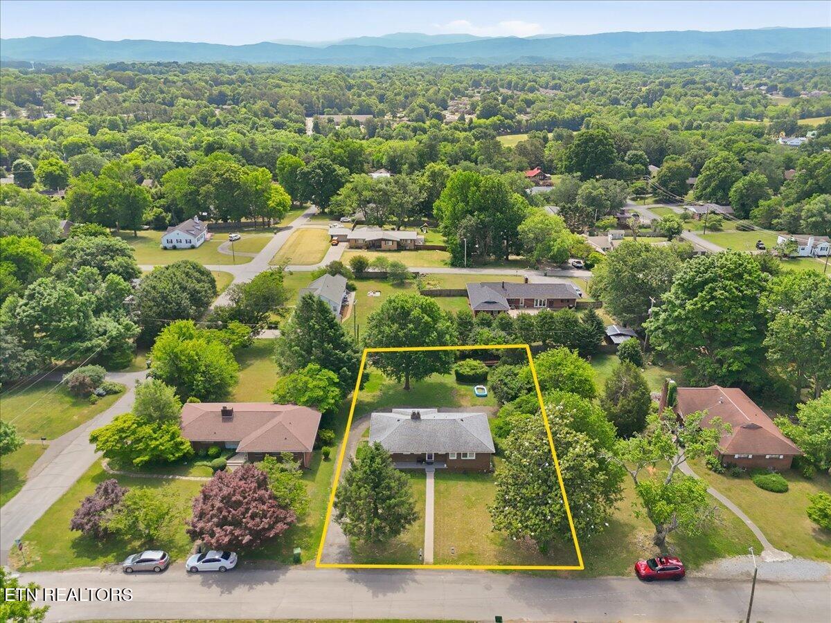 1604 Linda Lane Maryville TN 37803