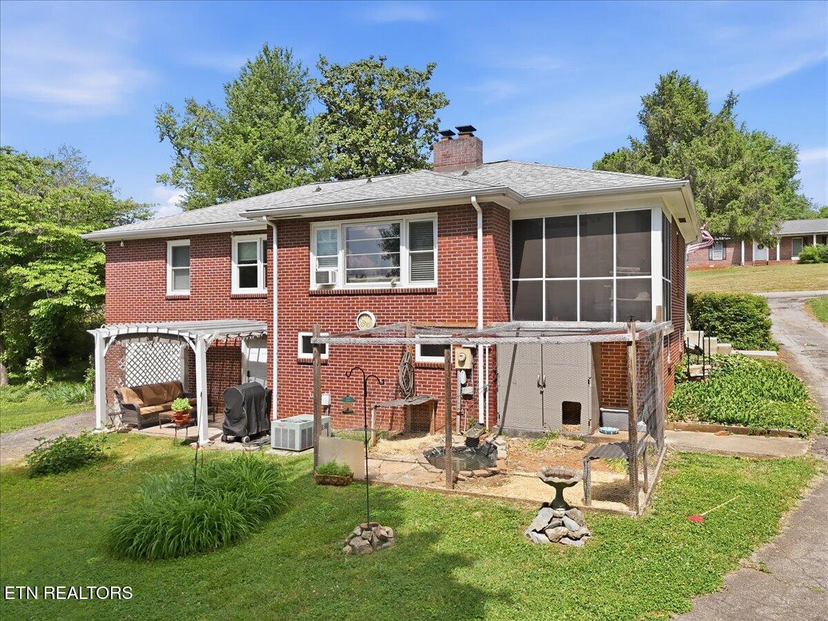 1604 Linda Lane Maryville TN 37803