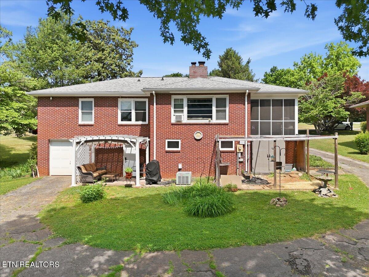 1604 Linda Lane Maryville TN 37803