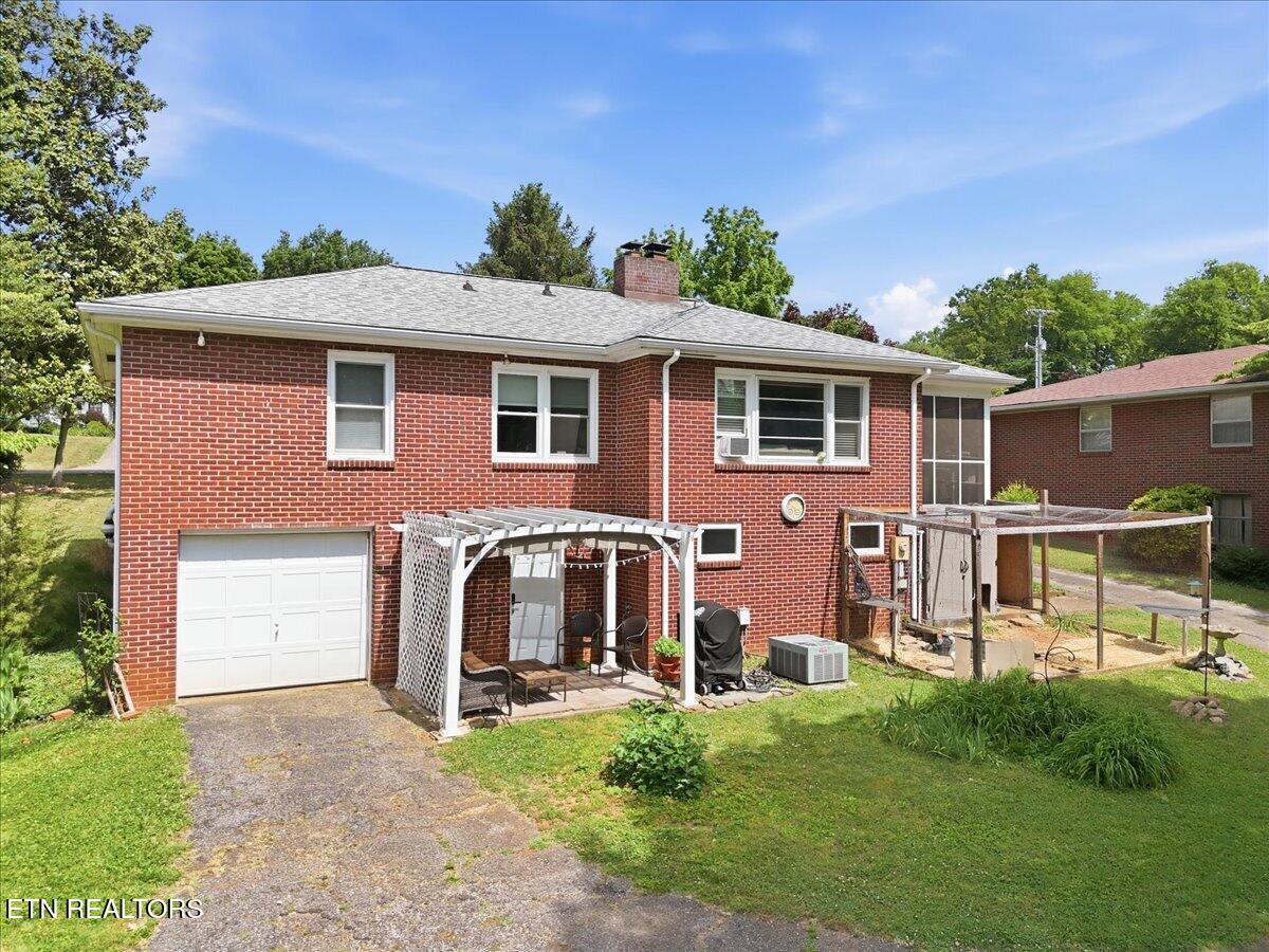 1604 Linda Lane Maryville TN 37803