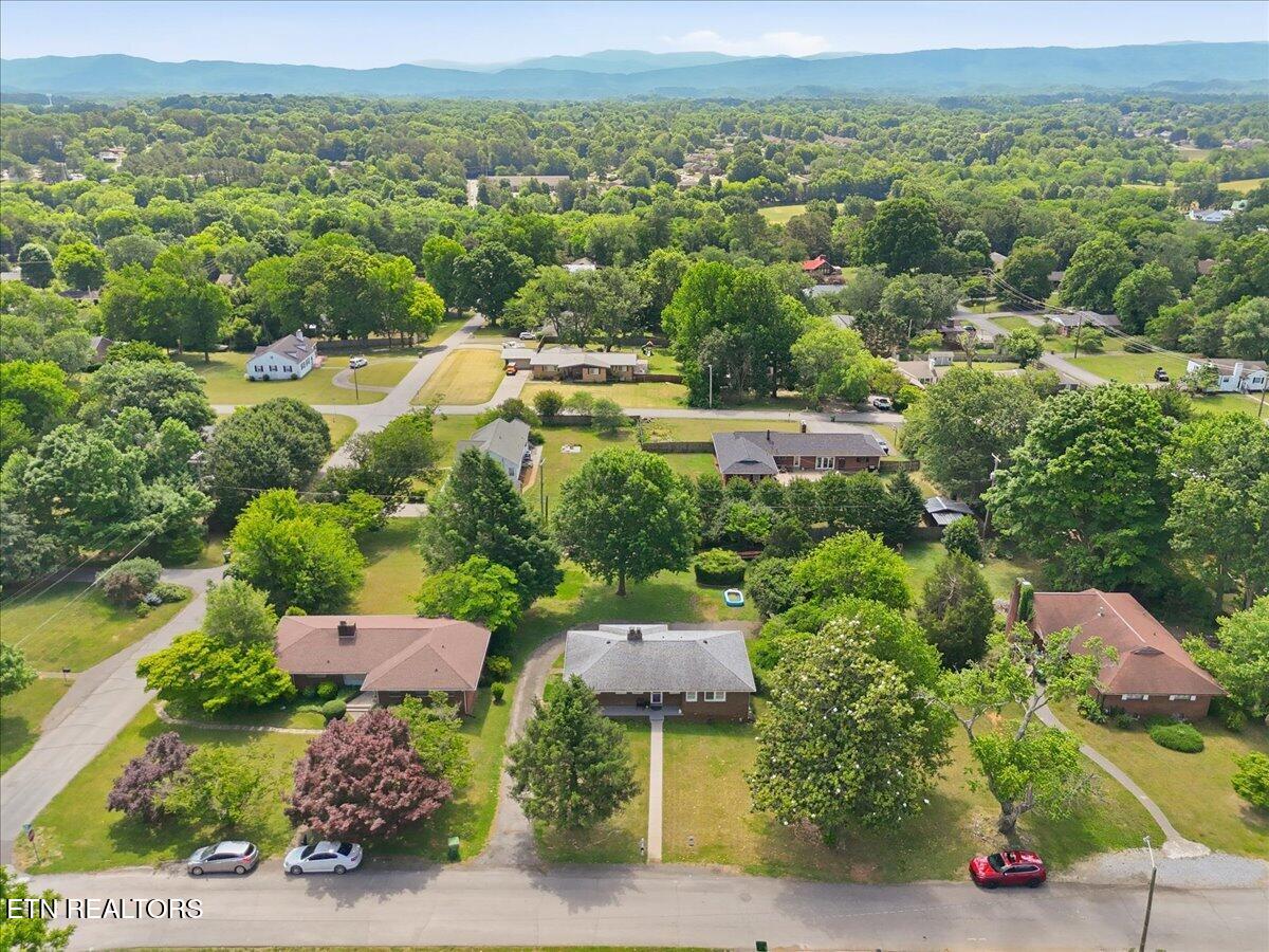 1604 Linda Lane Maryville TN 37803