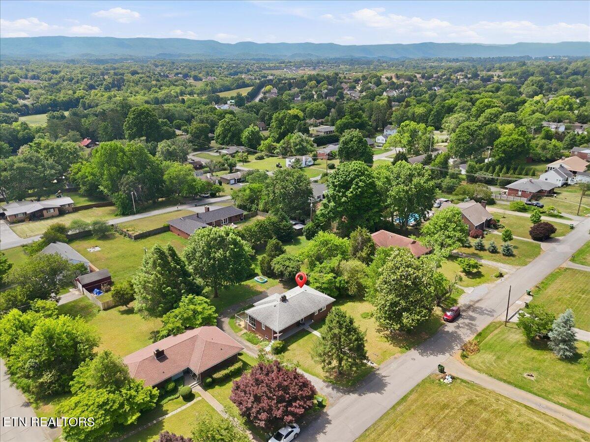 1604 Linda Lane Maryville TN 37803