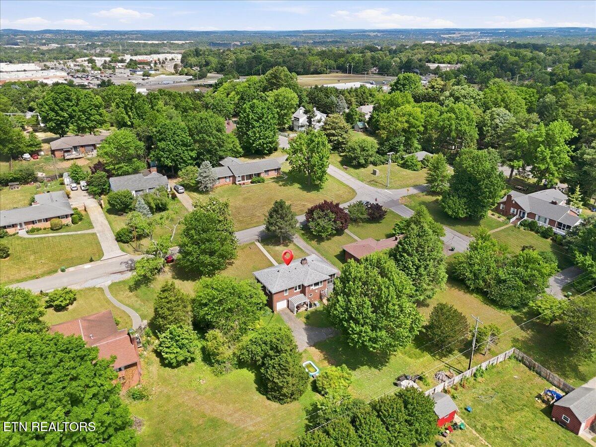 1604 Linda Lane Maryville TN 37803