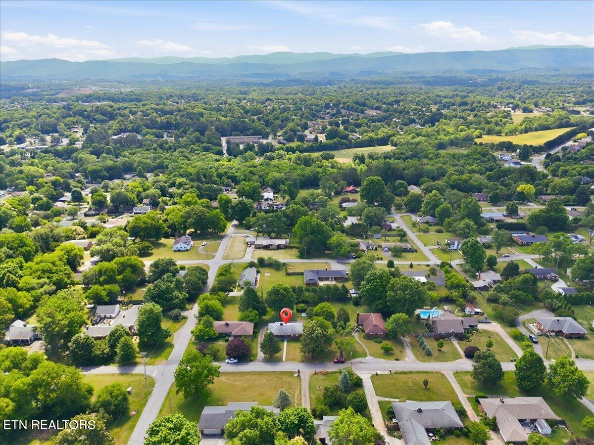 1604 Linda Lane Maryville TN 37803