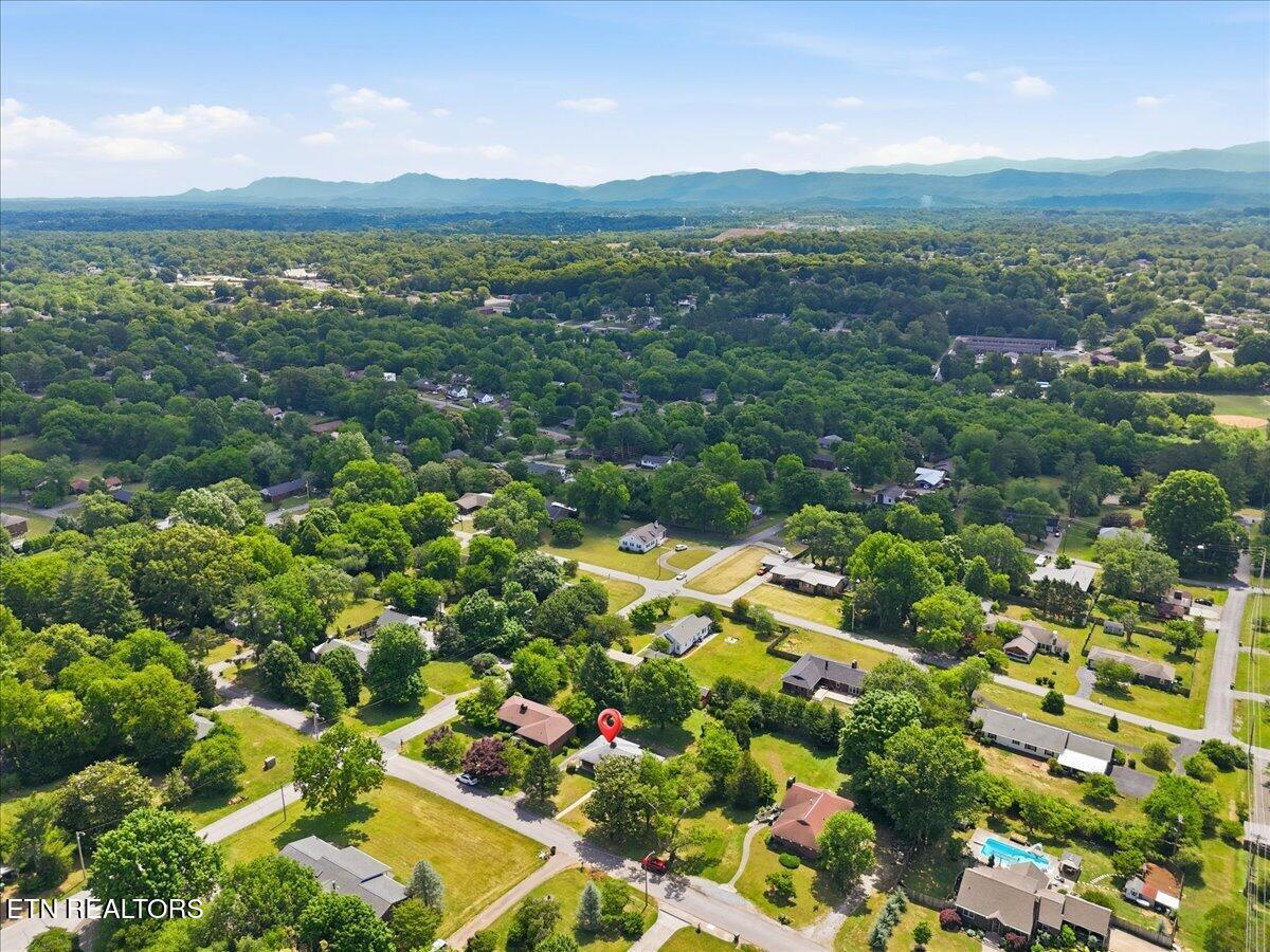 1604 Linda Lane Maryville TN 37803