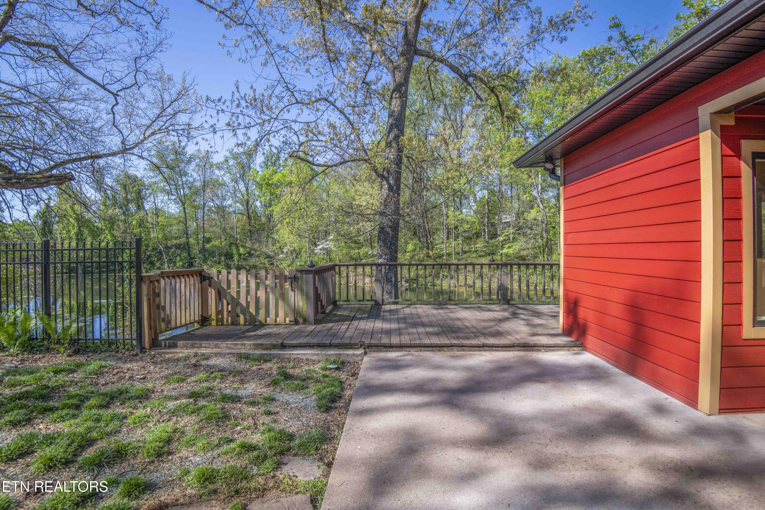 715 Lake Forest Drive Knoxville TN 37920