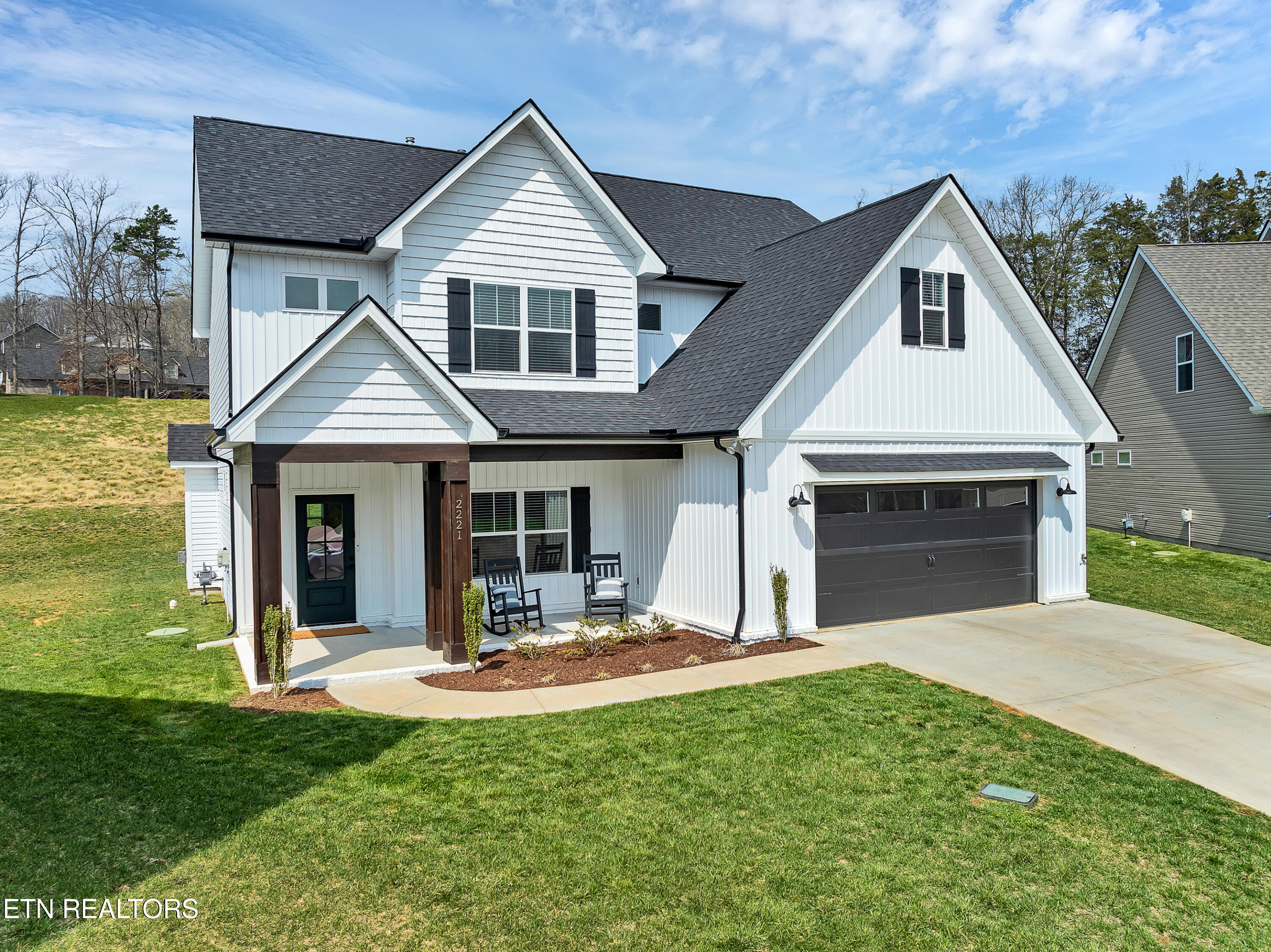 2221 Shylah Mia Lane Knoxville TN 37932