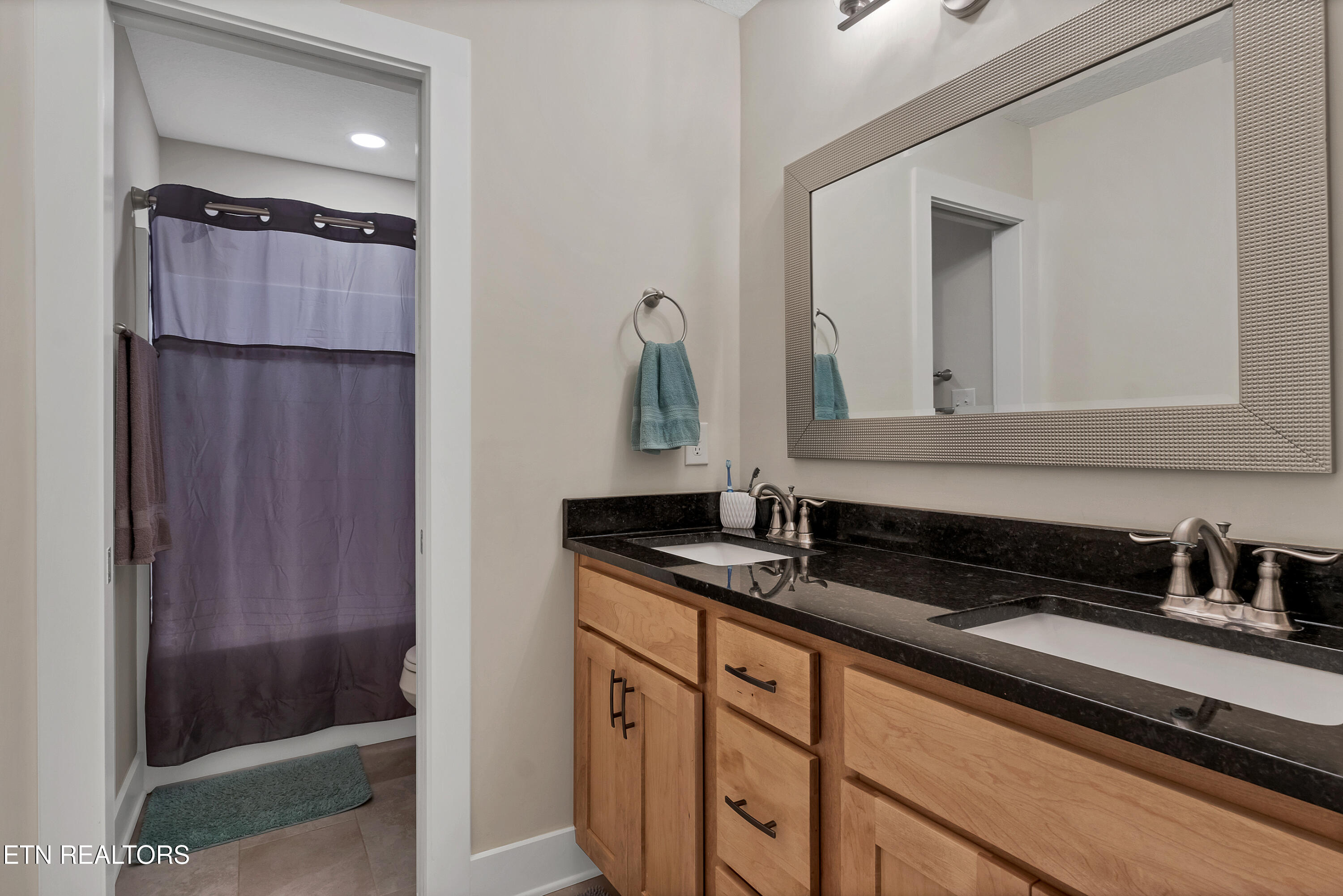2221 Shylah Mia Lane Knoxville TN 37932