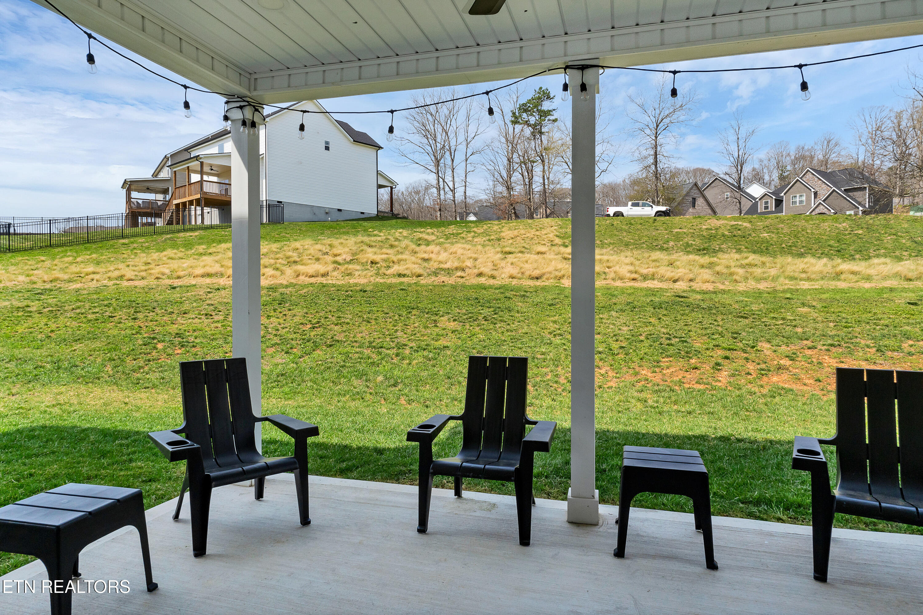 2221 Shylah Mia Lane Knoxville TN 37932