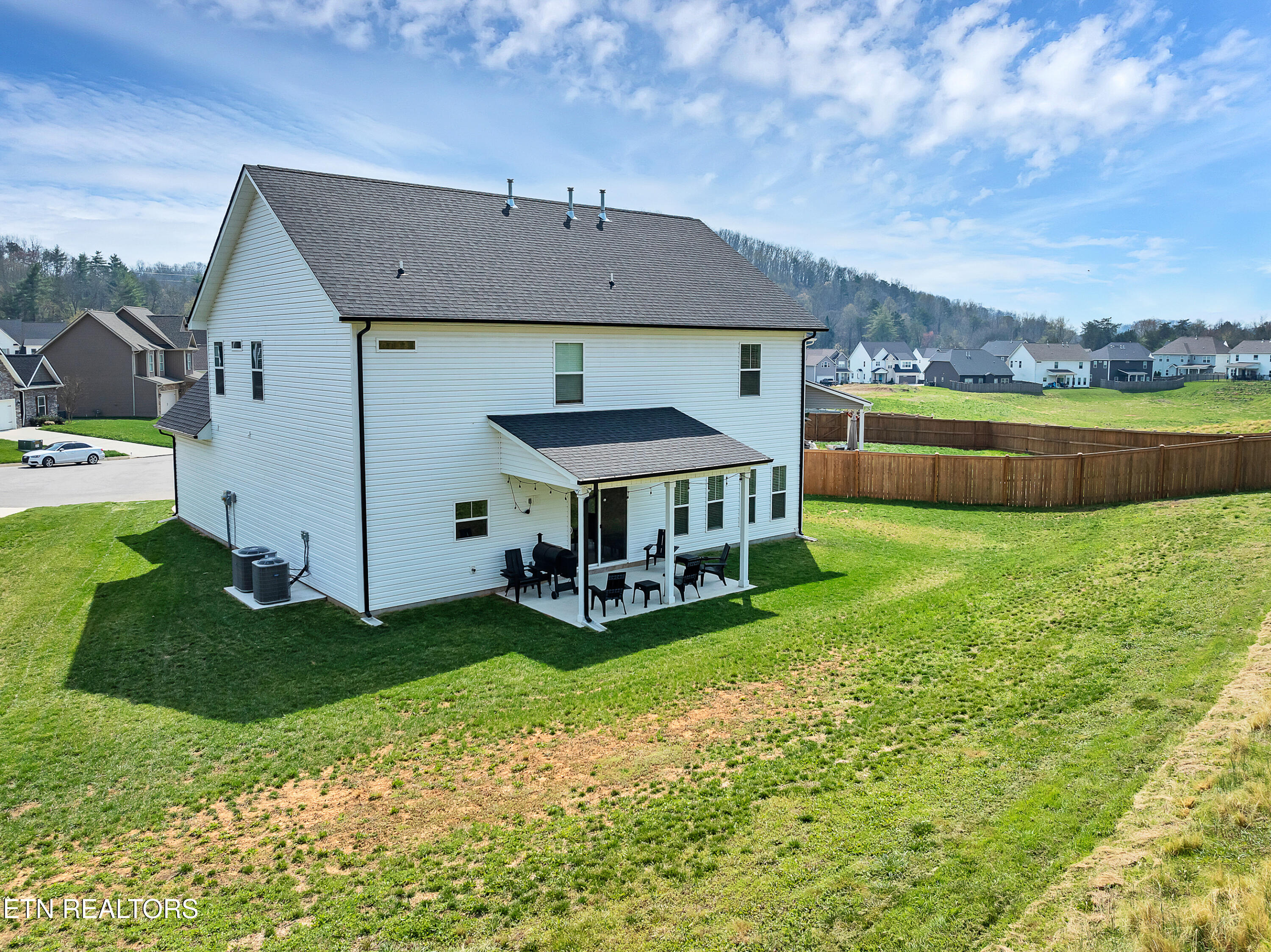 2221 Shylah Mia Lane Knoxville TN 37932