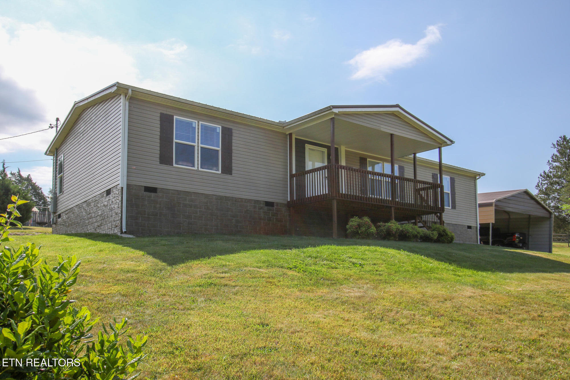 7512 Thompson School Road Corryton TN 37721
