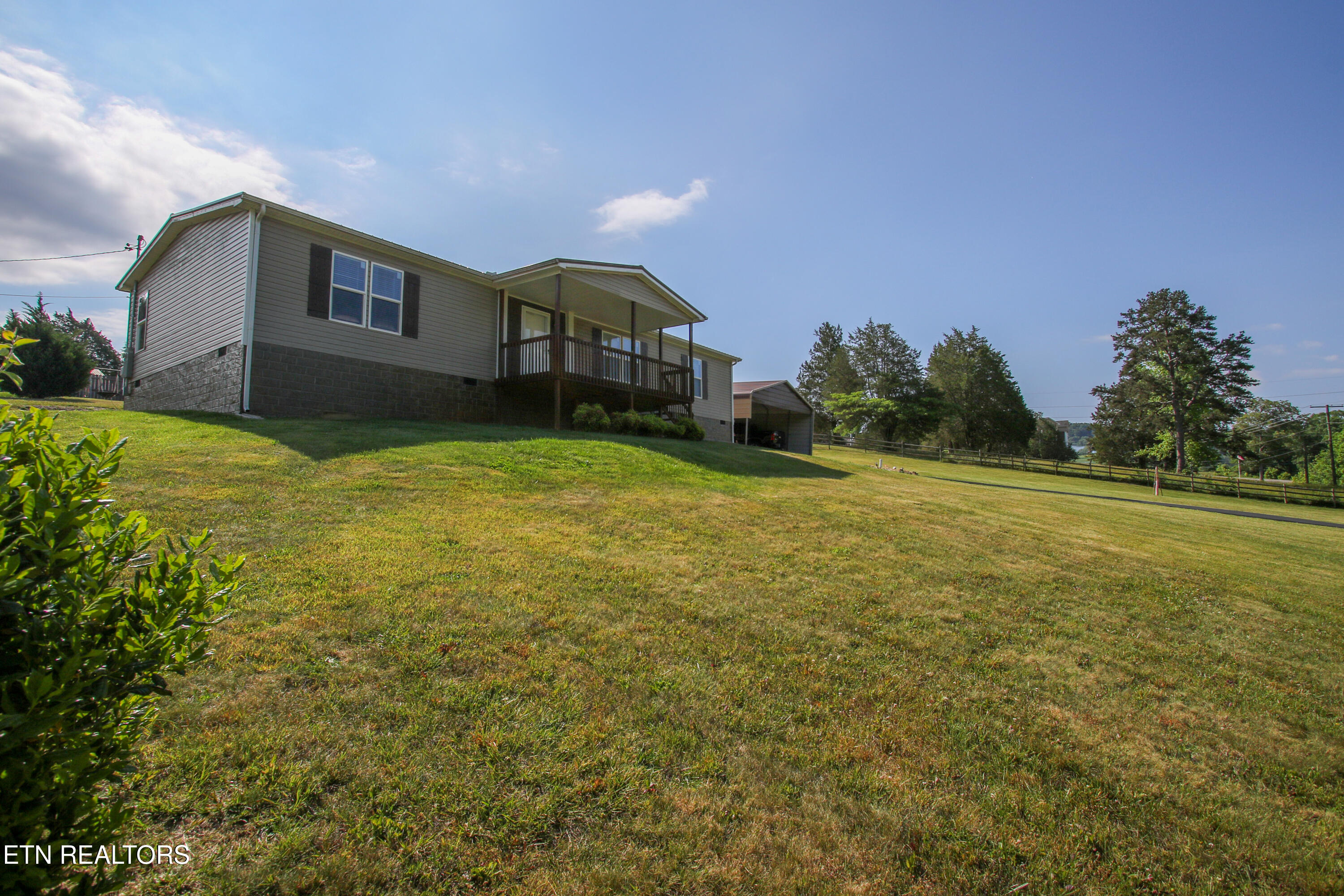 7512 Thompson School Road Corryton TN 37721