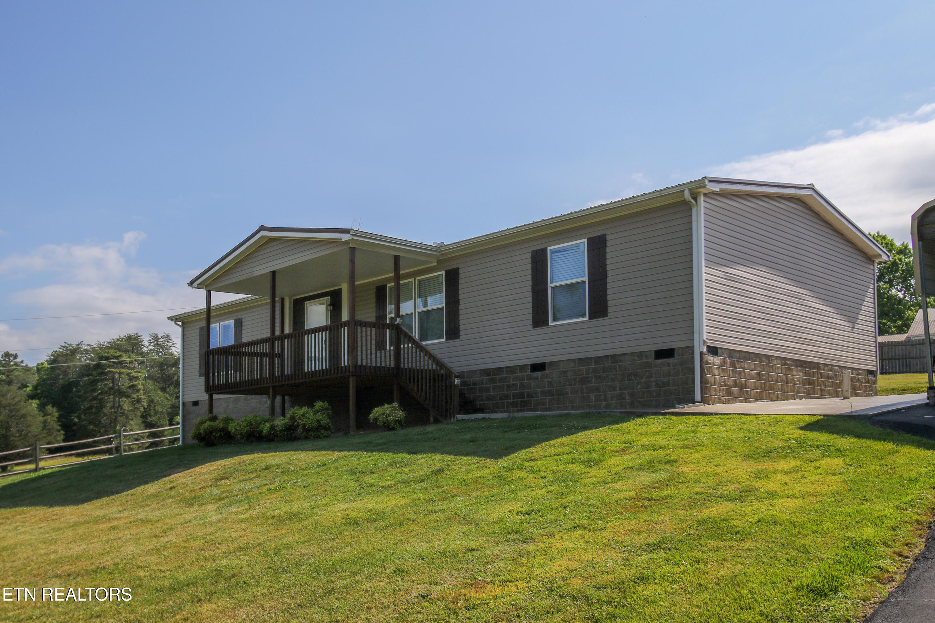 7512 Thompson School Road Corryton TN 37721