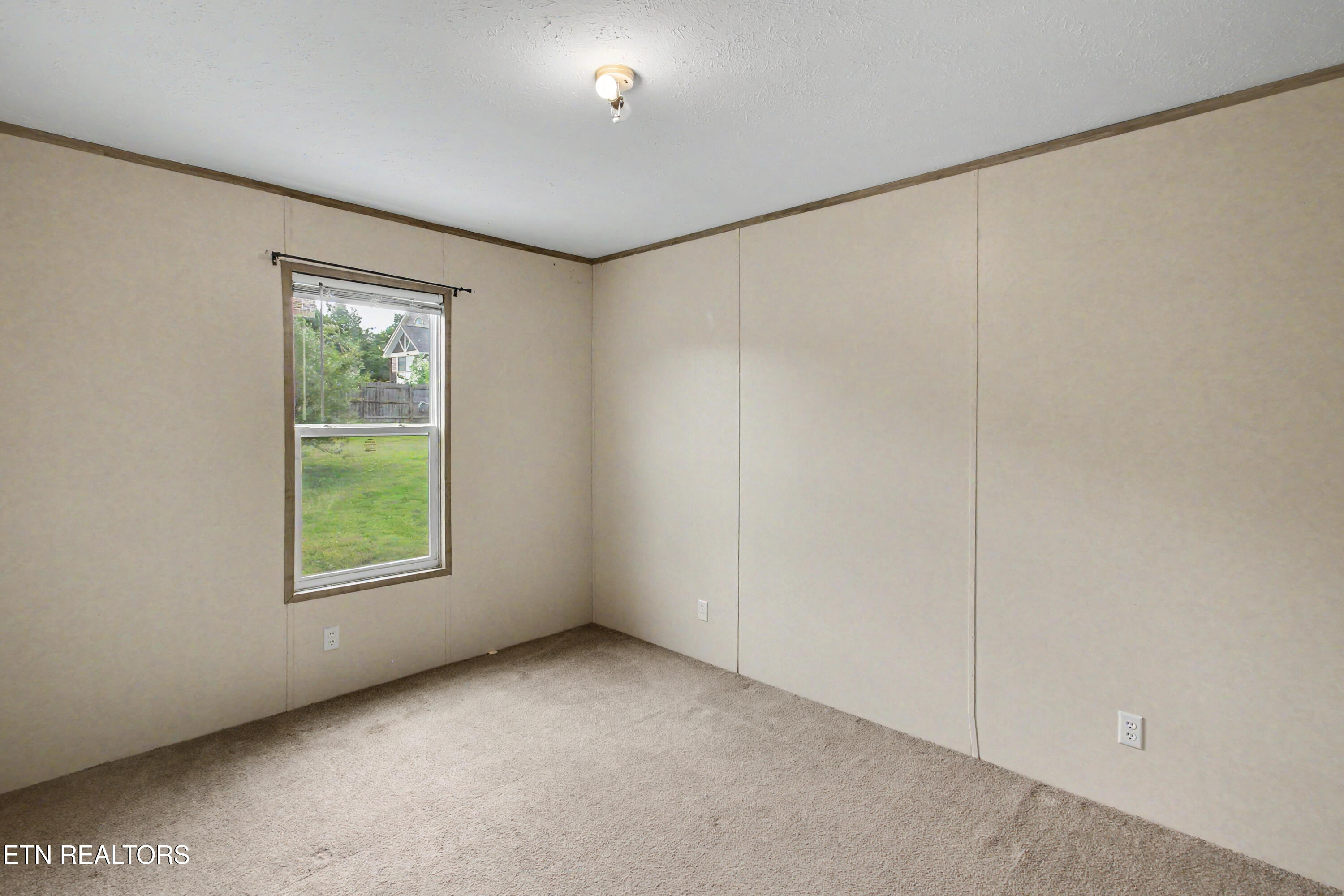 7512 Thompson School Road Corryton TN 37721