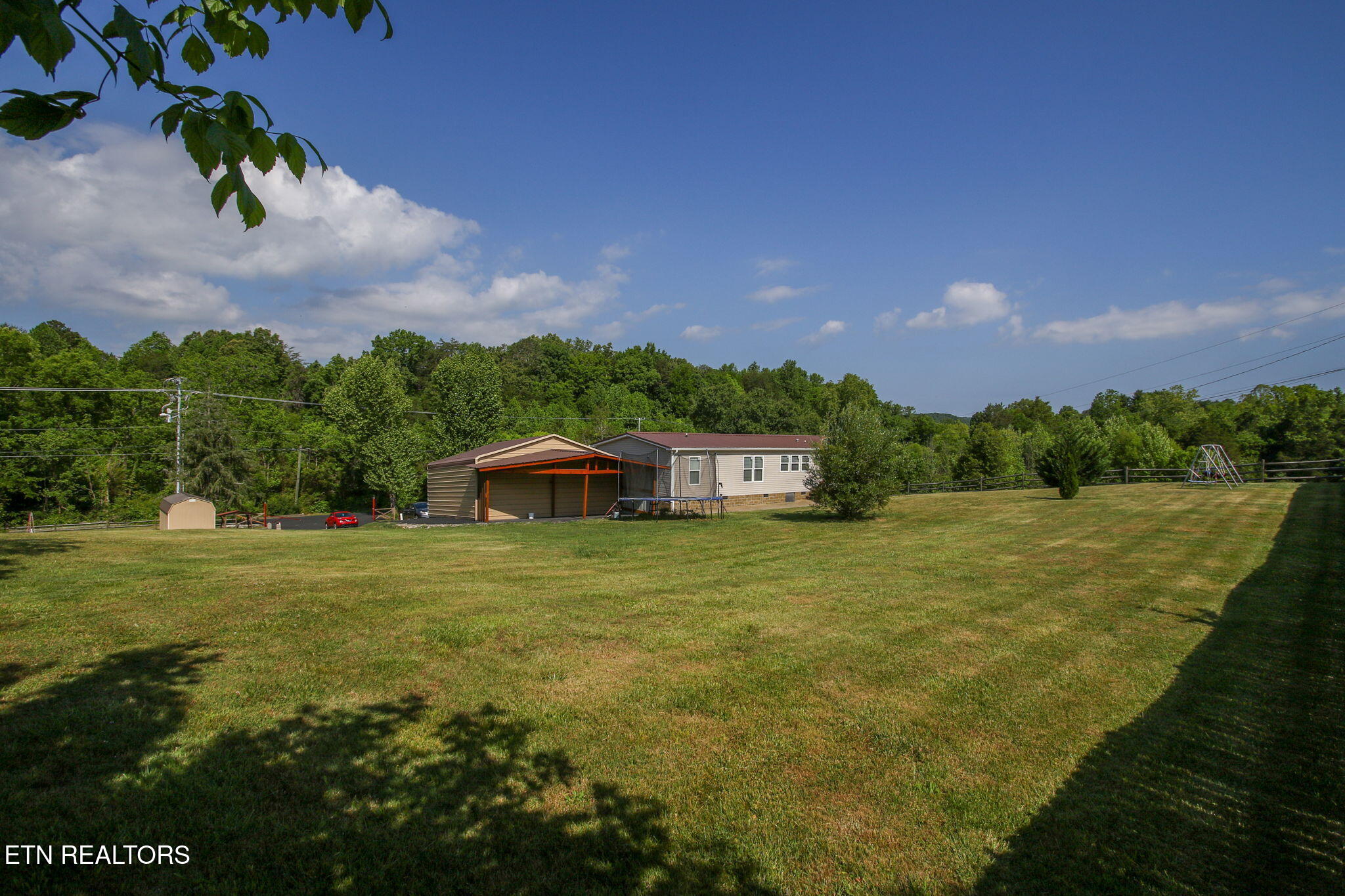 7512 Thompson School Road Corryton TN 37721