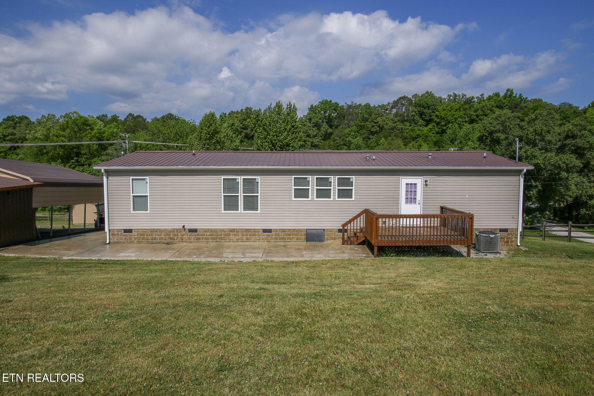 7512 Thompson School Road Corryton TN 37721
