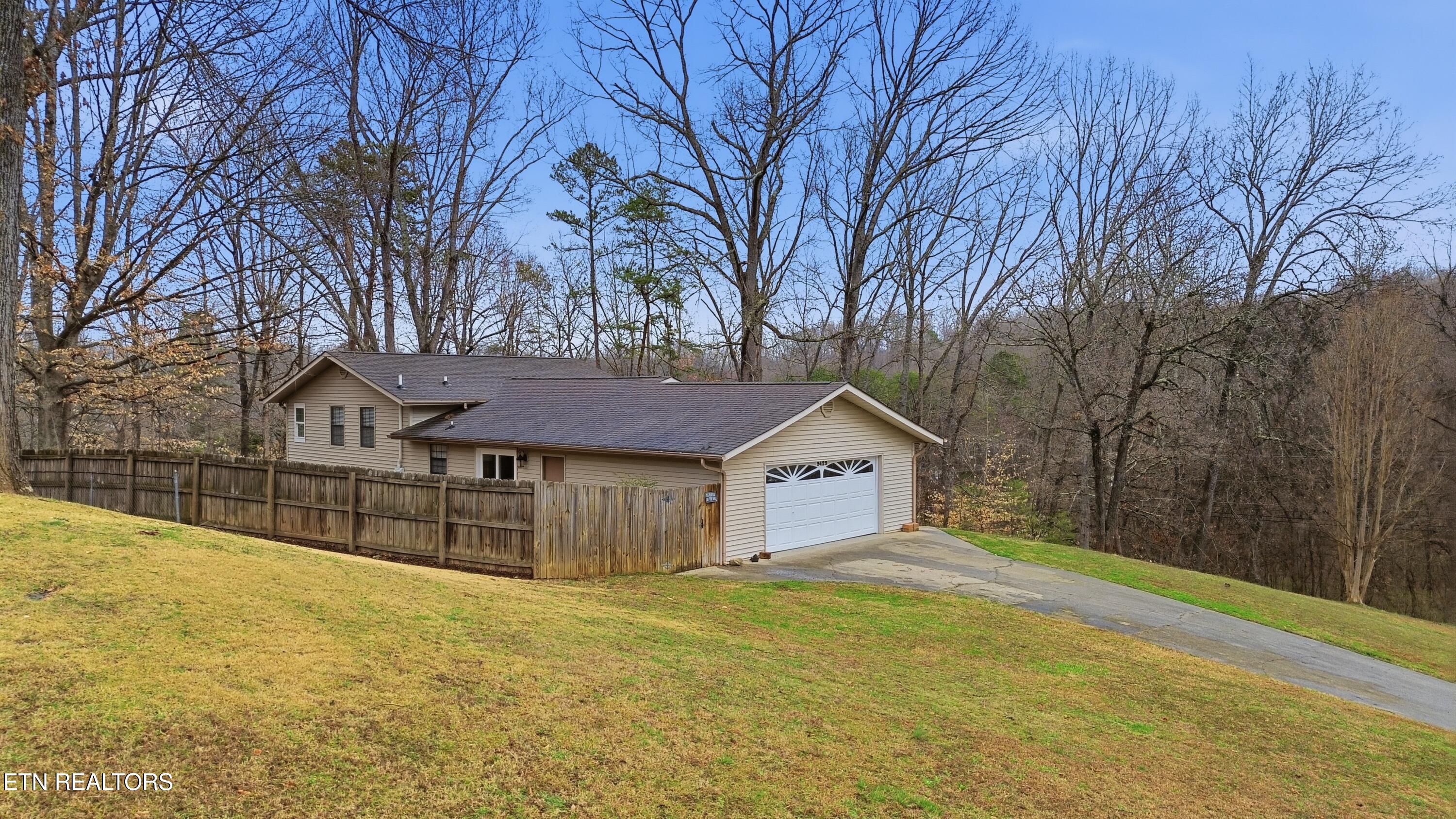 9429 Jim Loy Drive Strawberry Plains TN 37871