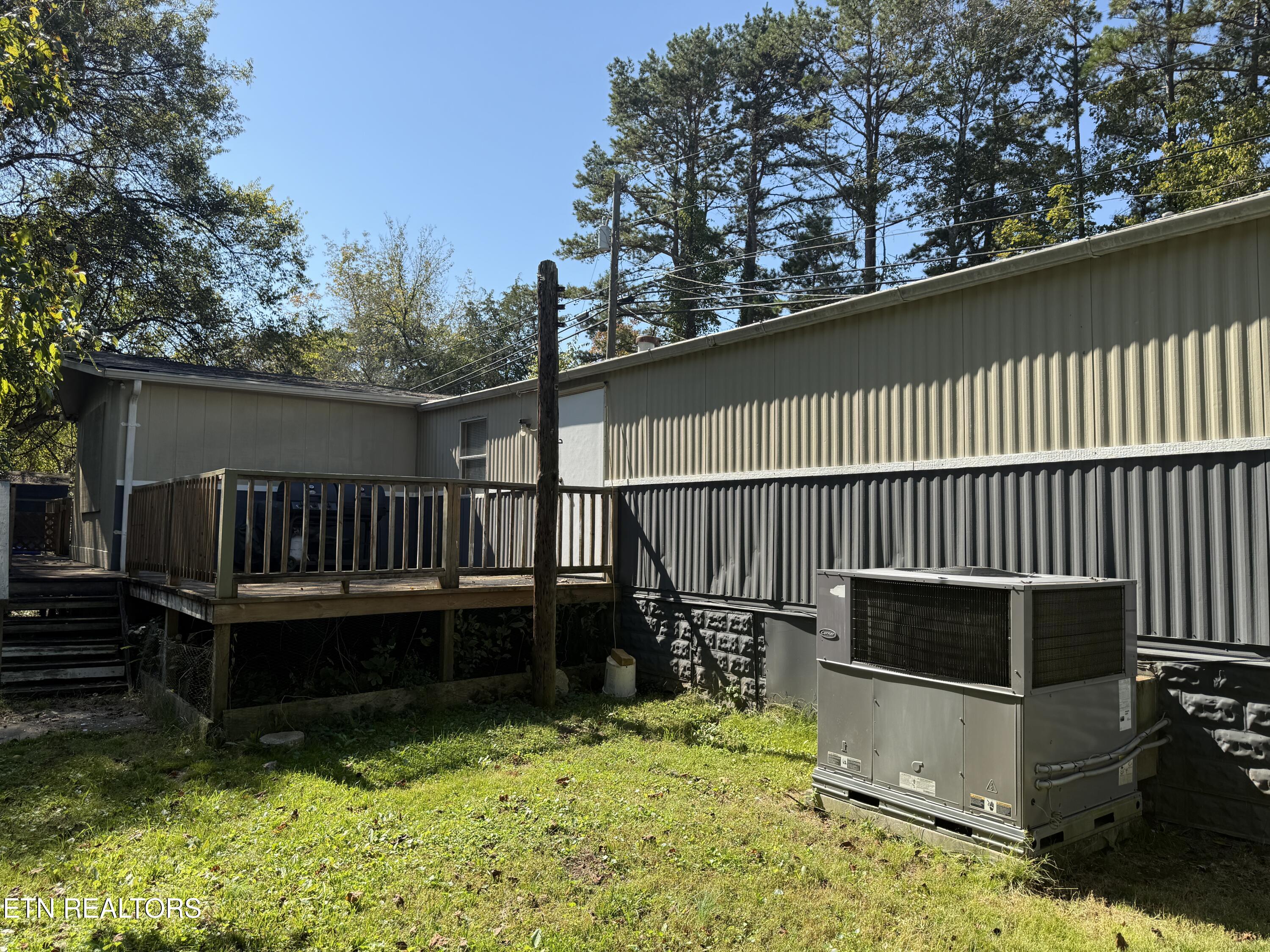 627 Clinch Avenue Clinton TN 37716