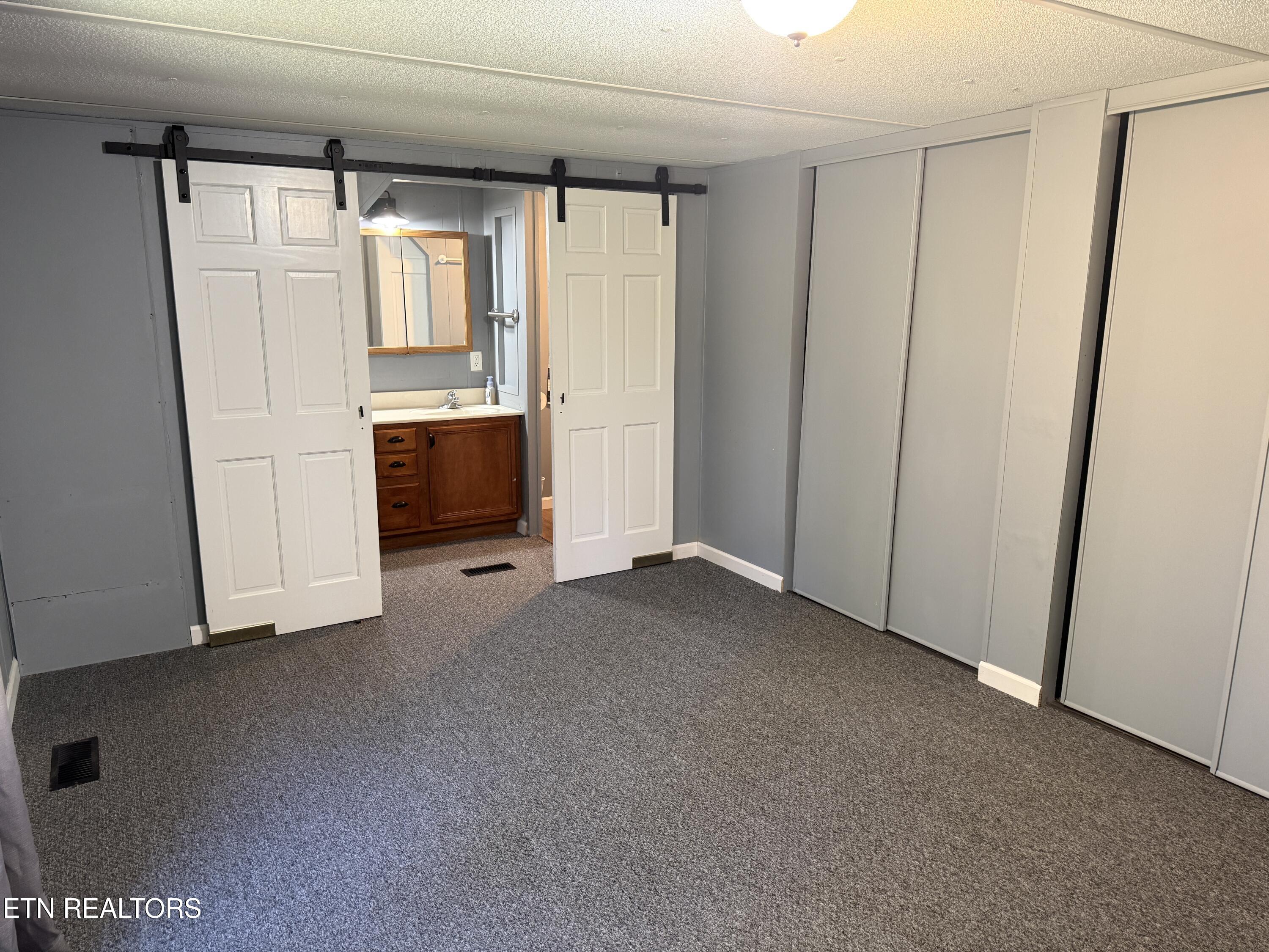 627 Clinch Avenue Clinton TN 37716