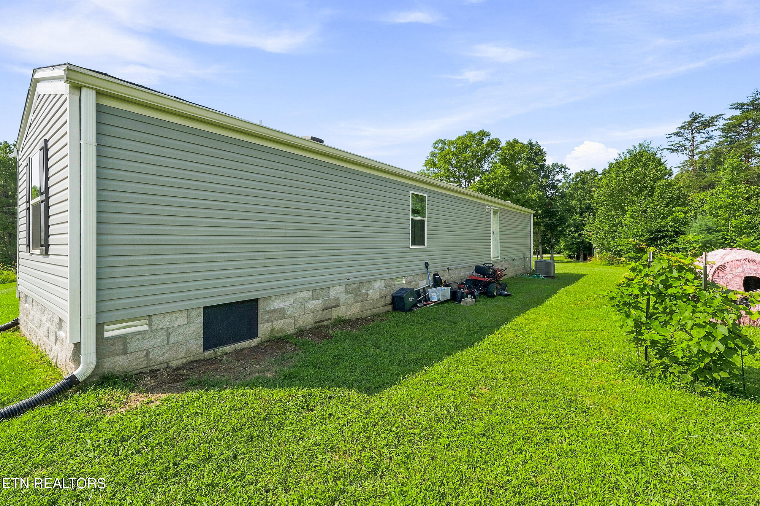 1181 W Ravenscroft Road Sparta TN 38583