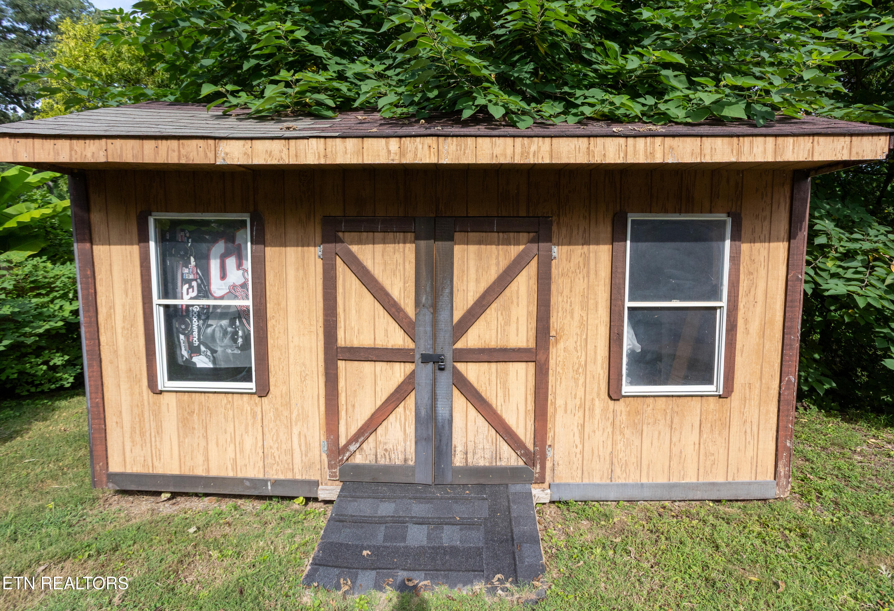 609 W Inskip Drive Knoxville TN 37912