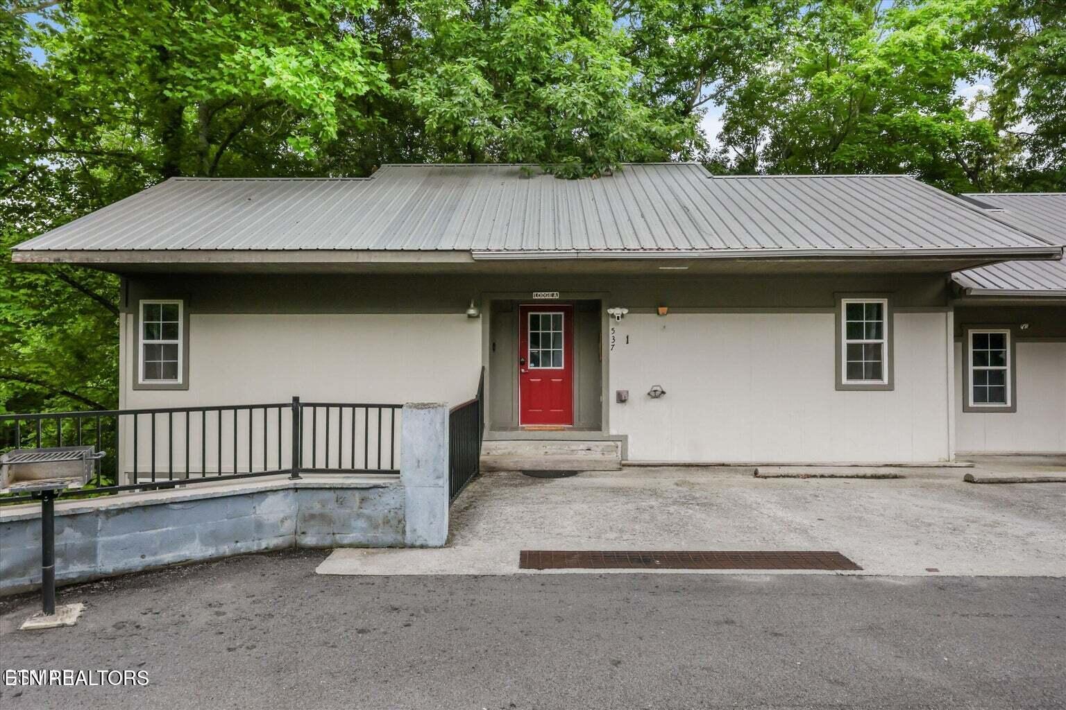 537 Johnson Lane Gatlinburg TN 37738