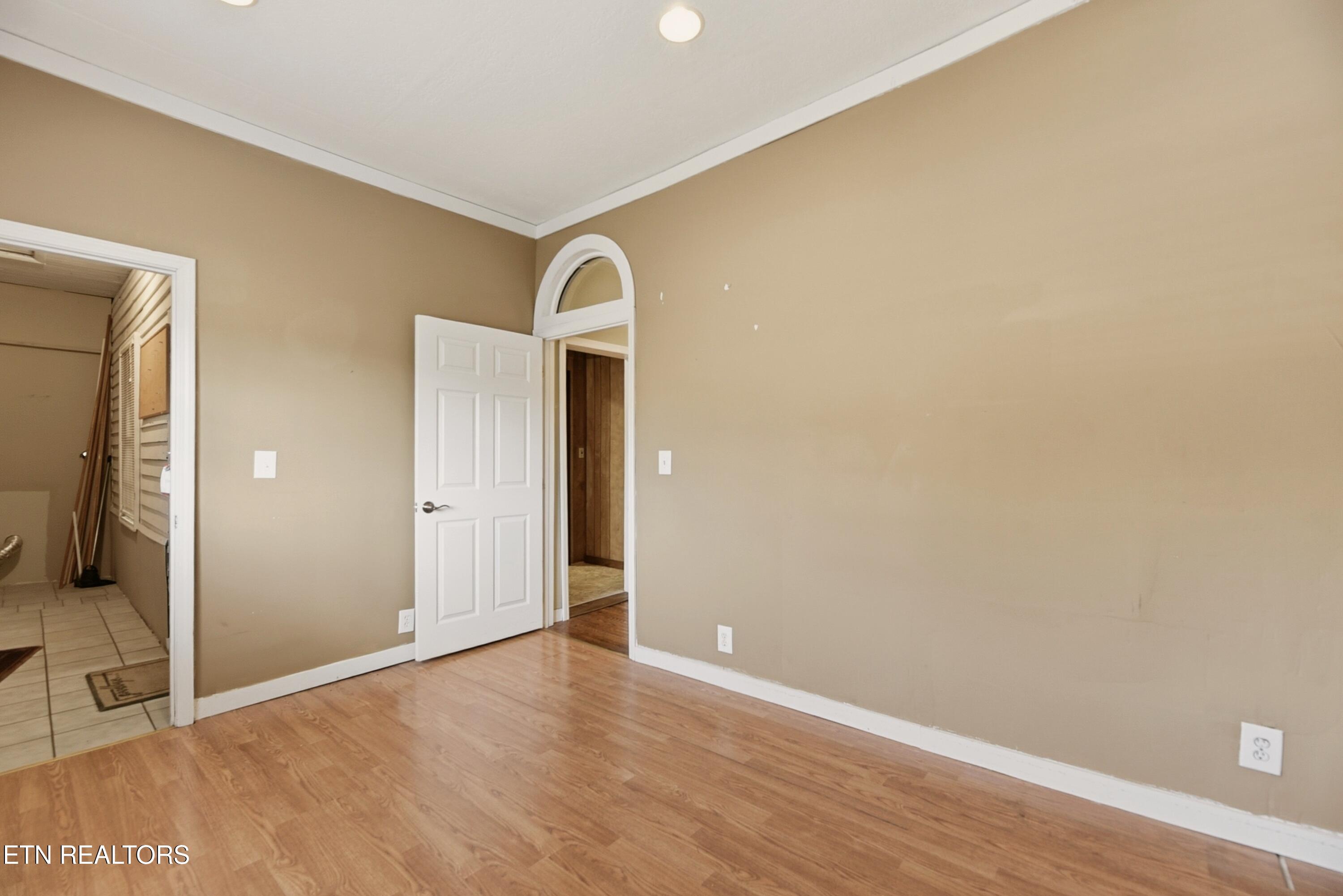 400 N Main Street Clinton TN 37716