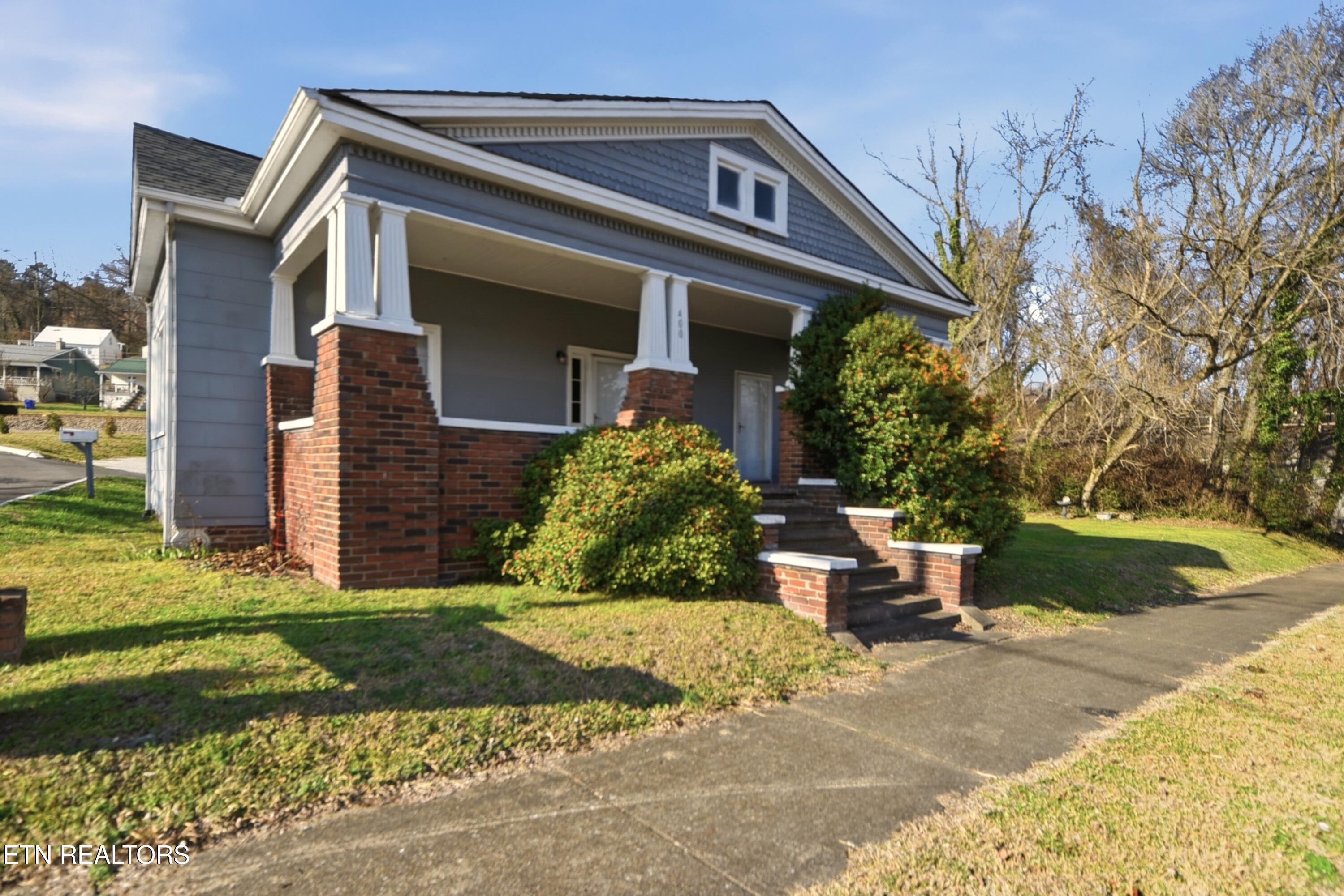 400 N Main Street Clinton TN 37716