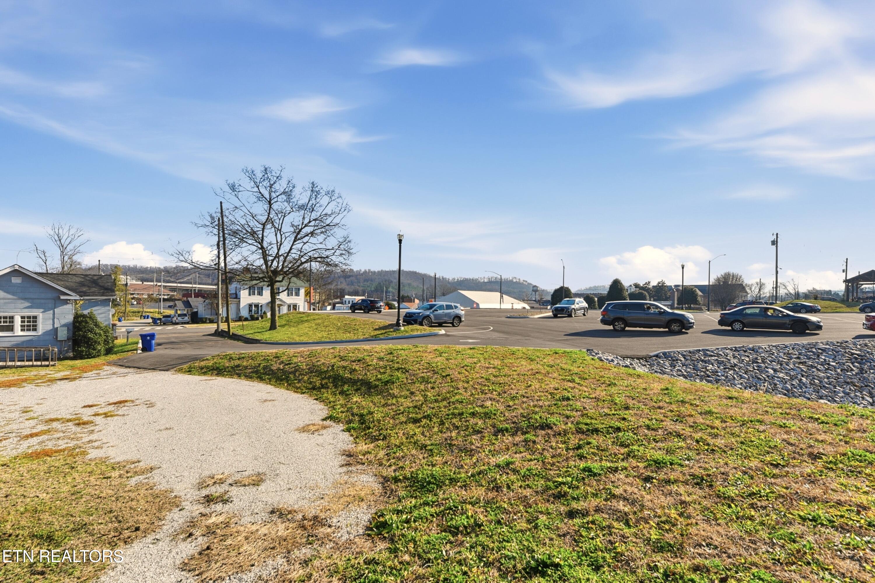 400 N Main Street Clinton TN 37716