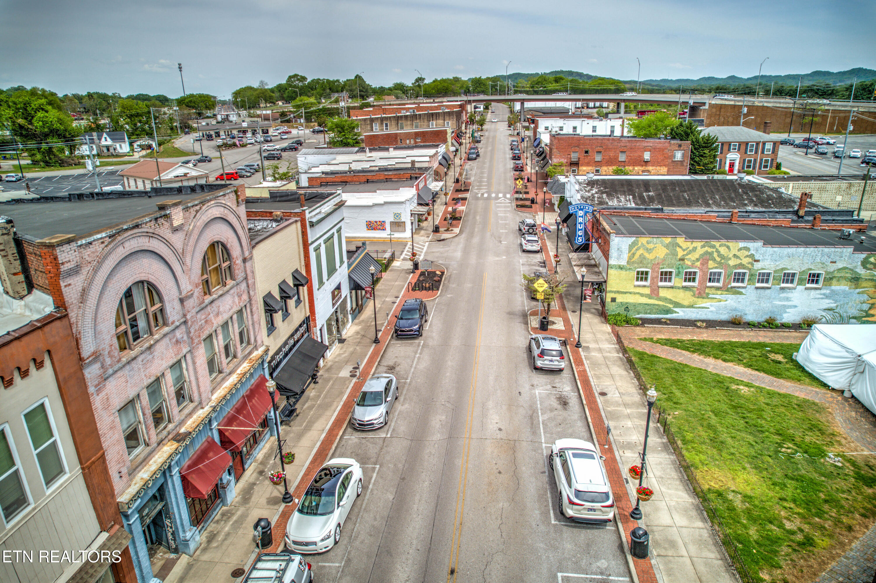 400 N Main Street Clinton TN 37716