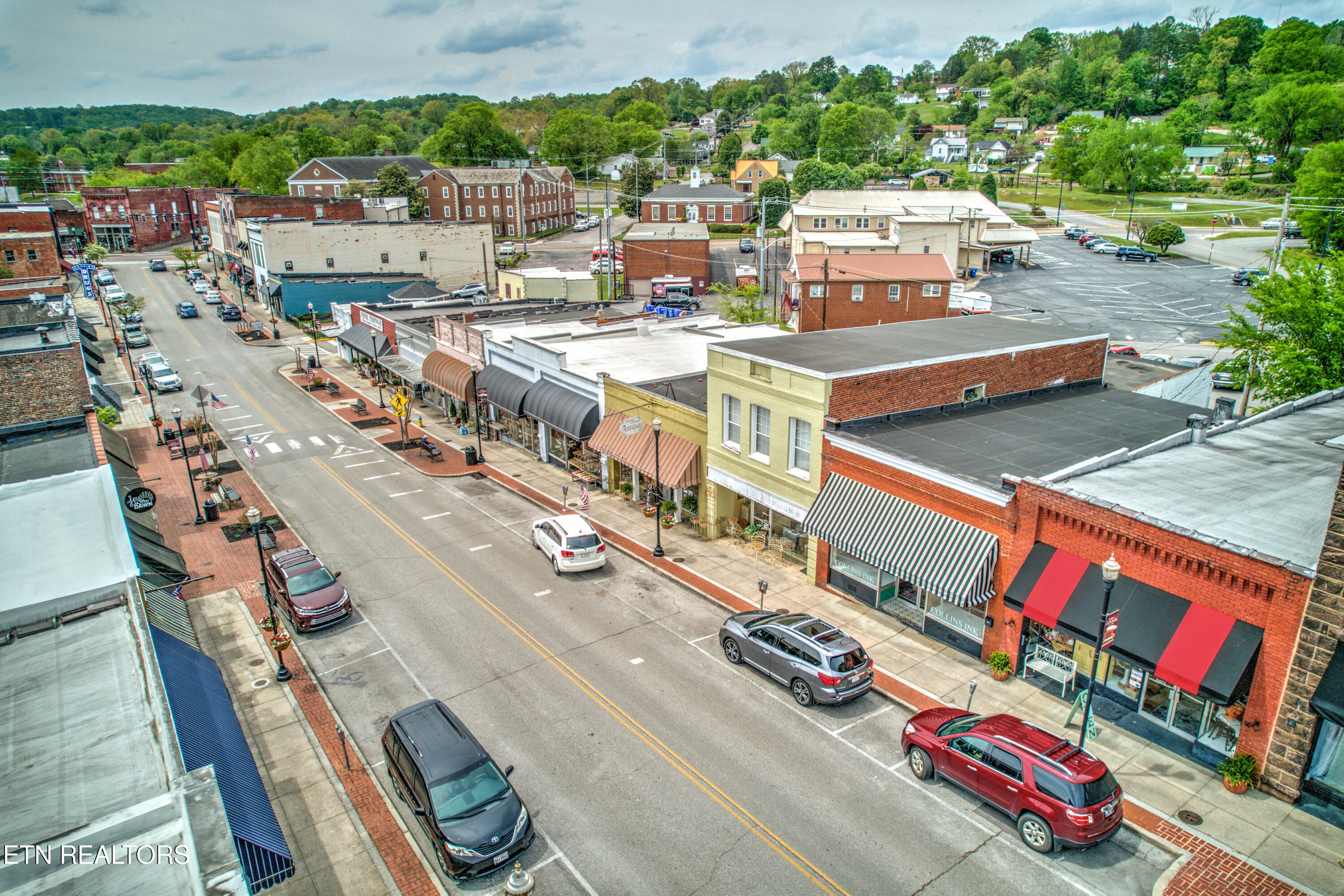 400 N Main Street Clinton TN 37716