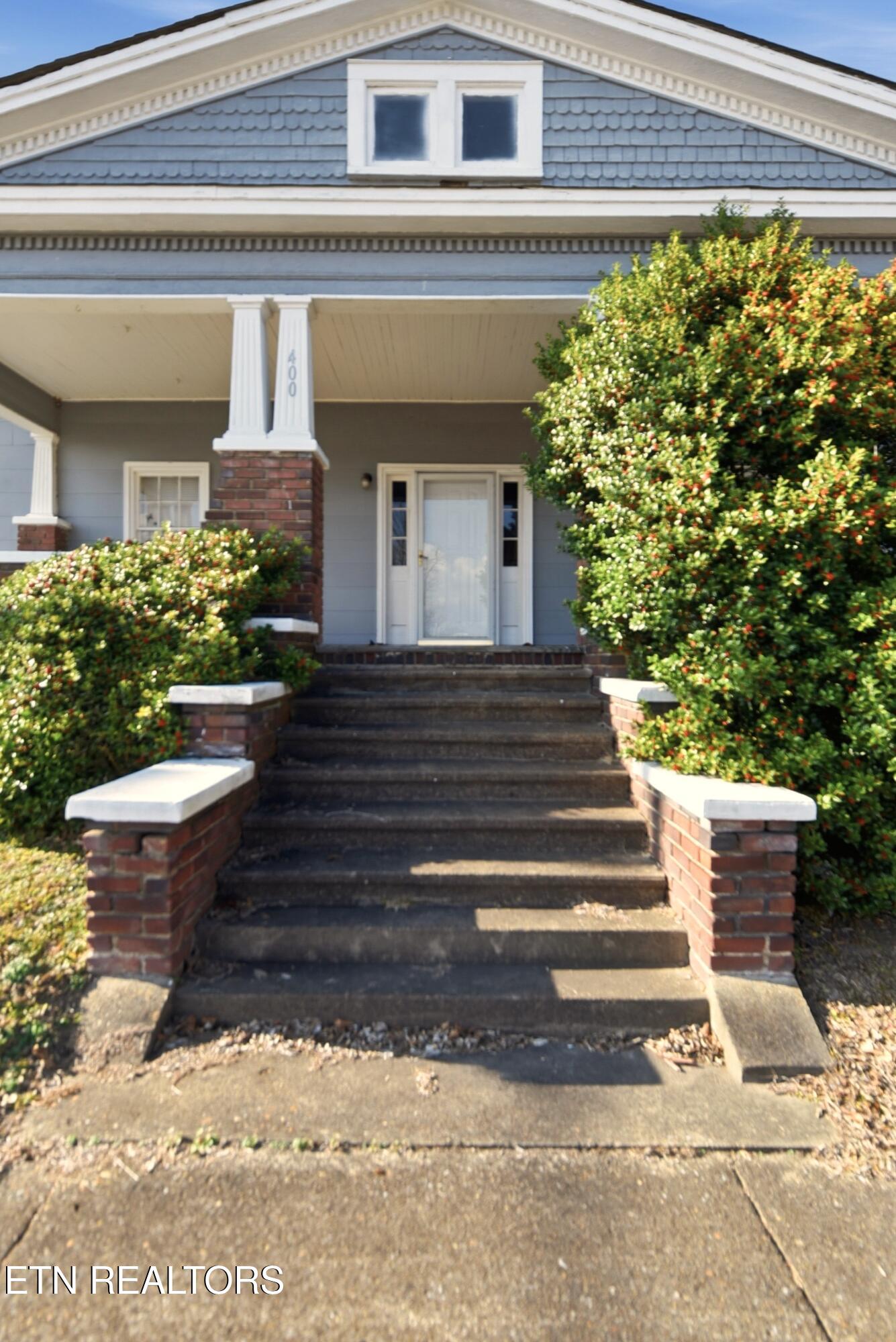 400 N Main Street Clinton TN 37716