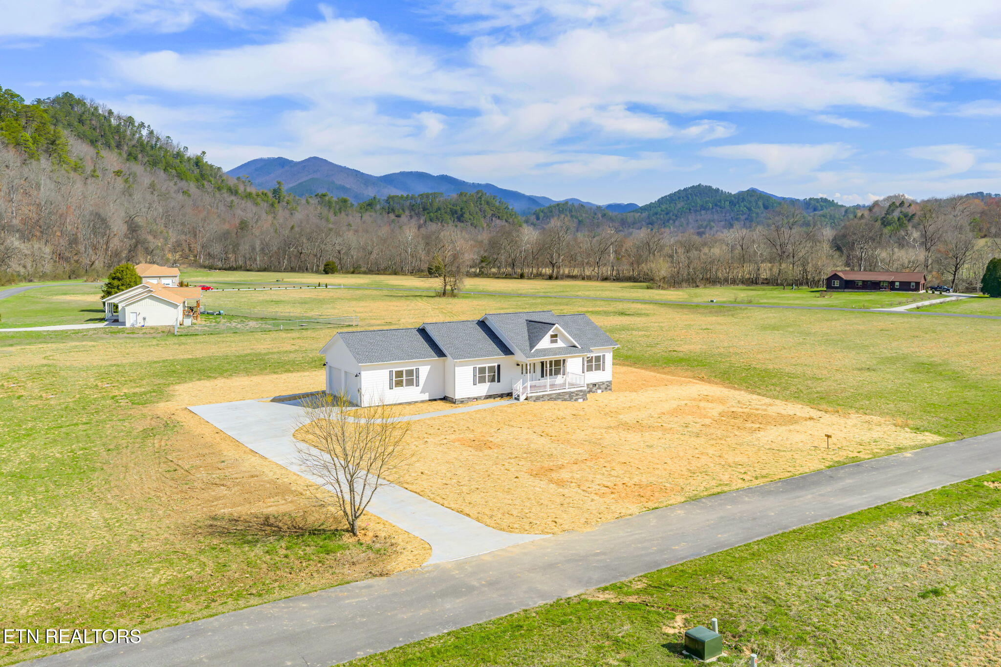 680 Kaylees Loop Del Rio TN 37727