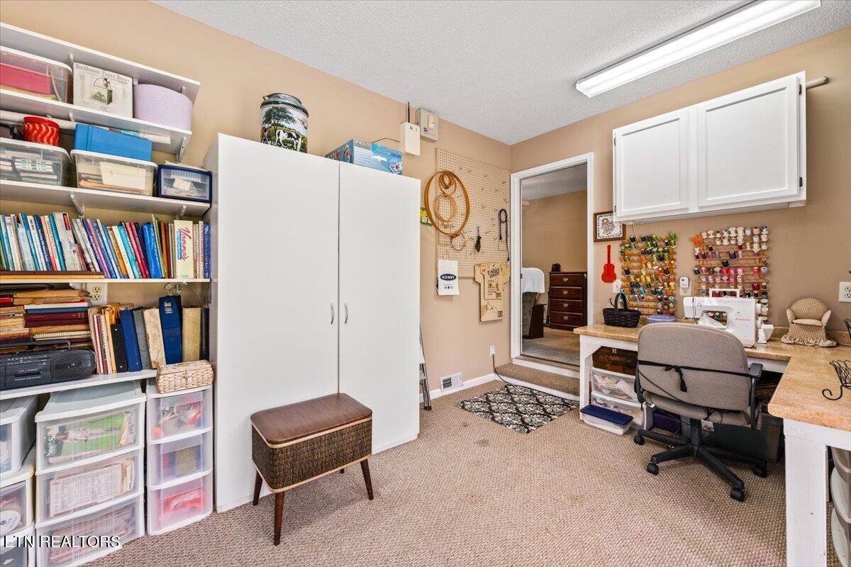 165 Elizabethton Way Clinton TN 37716