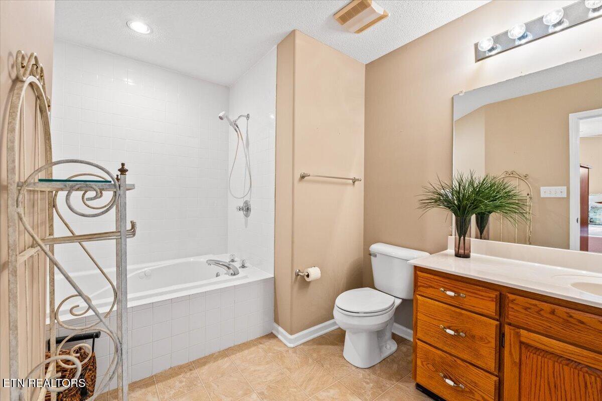 165 Elizabethton Way Clinton TN 37716