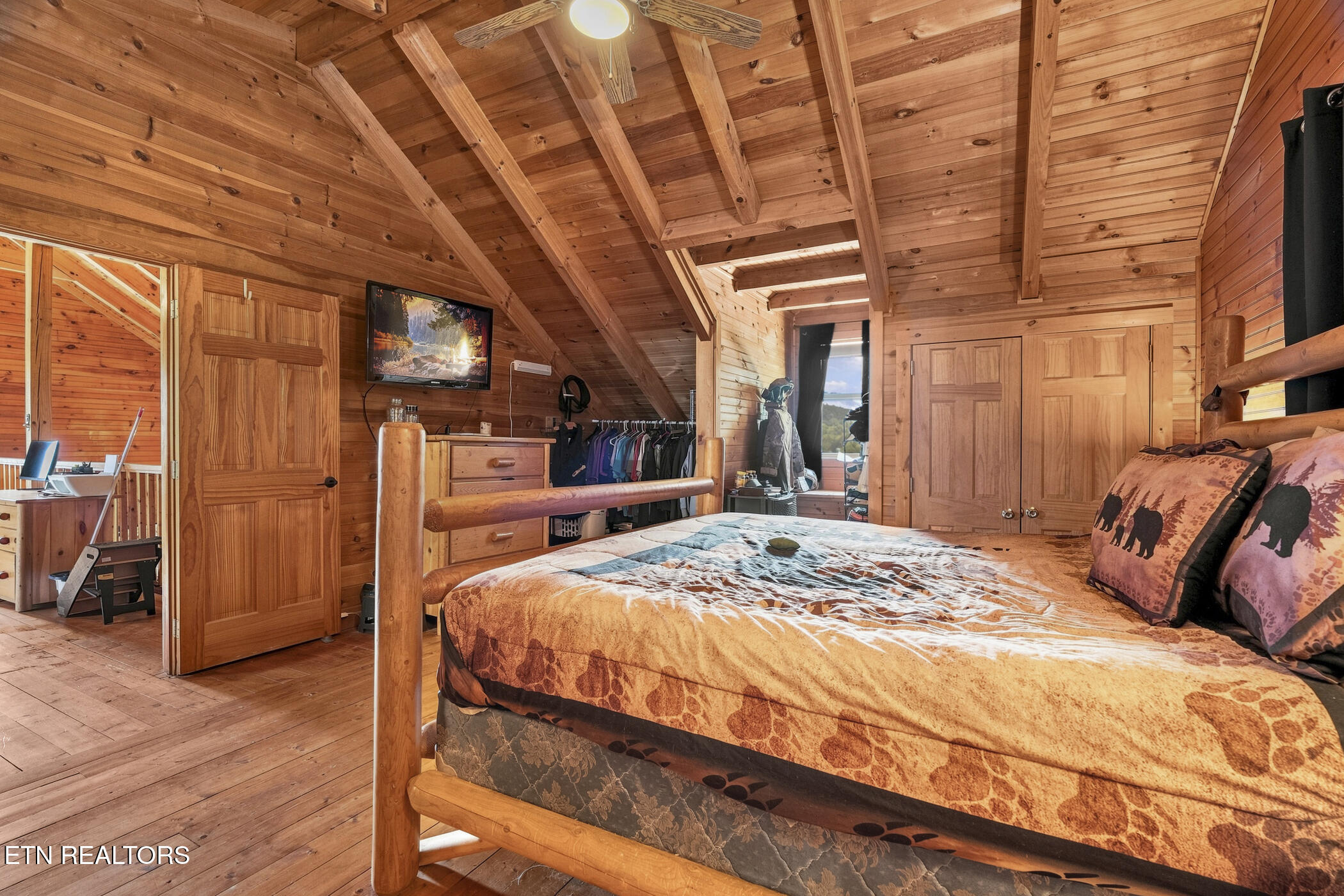 1819 Cody View Way Sevierville TN 37876