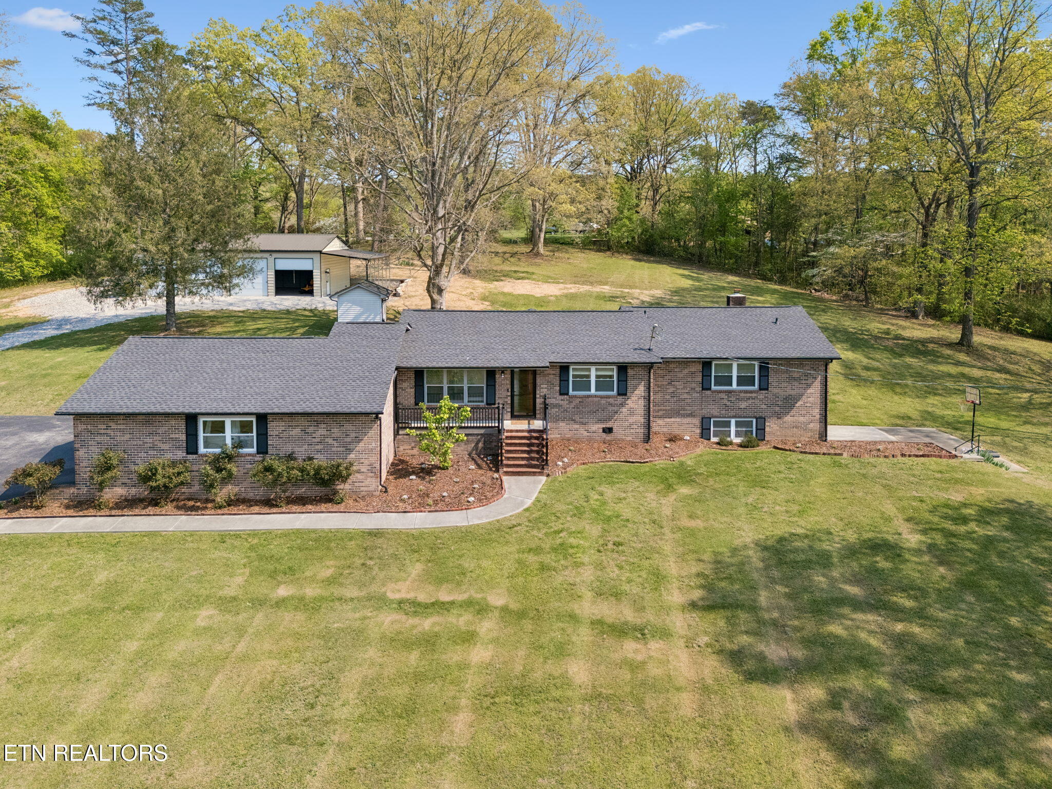 1050 Lawnville Road Kingston TN 37763