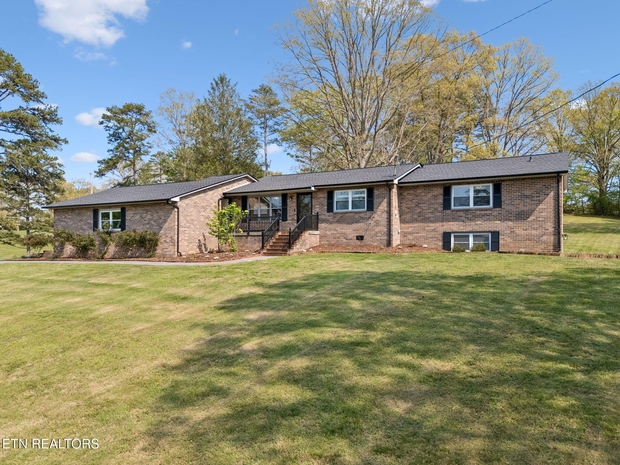 1050 Lawnville Road Kingston TN 37763