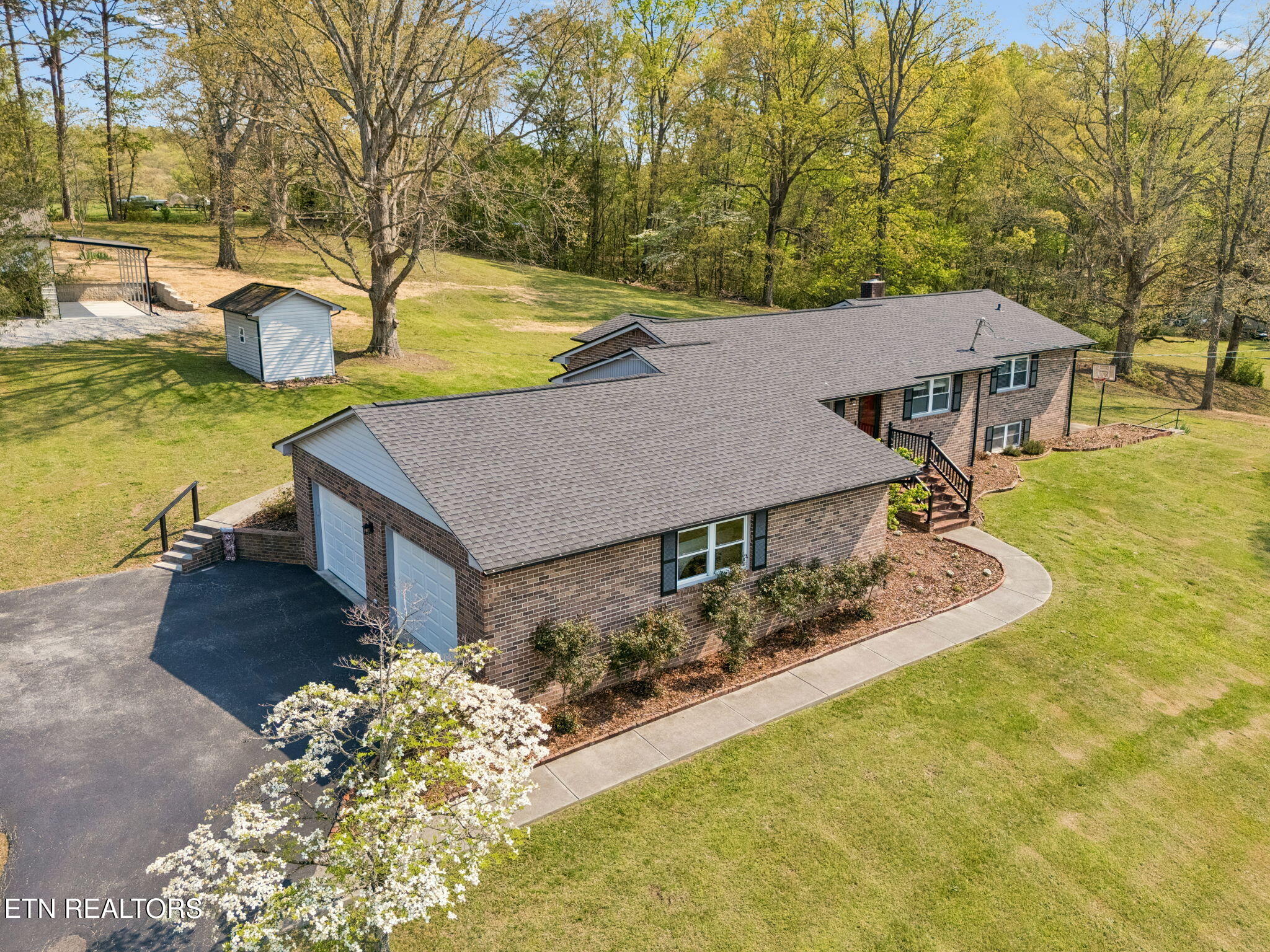 1050 Lawnville Road Kingston TN 37763