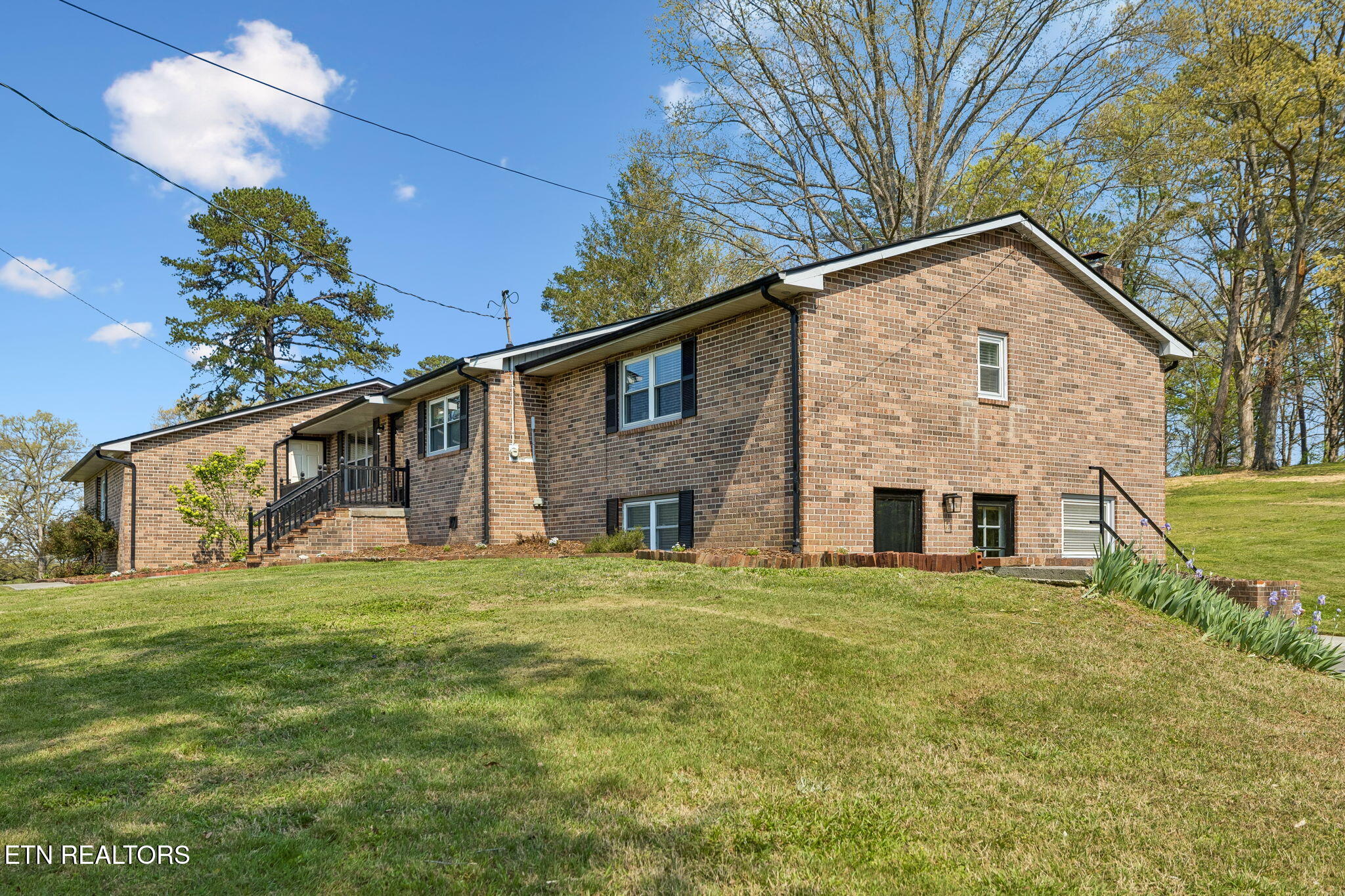 1050 Lawnville Road Kingston TN 37763