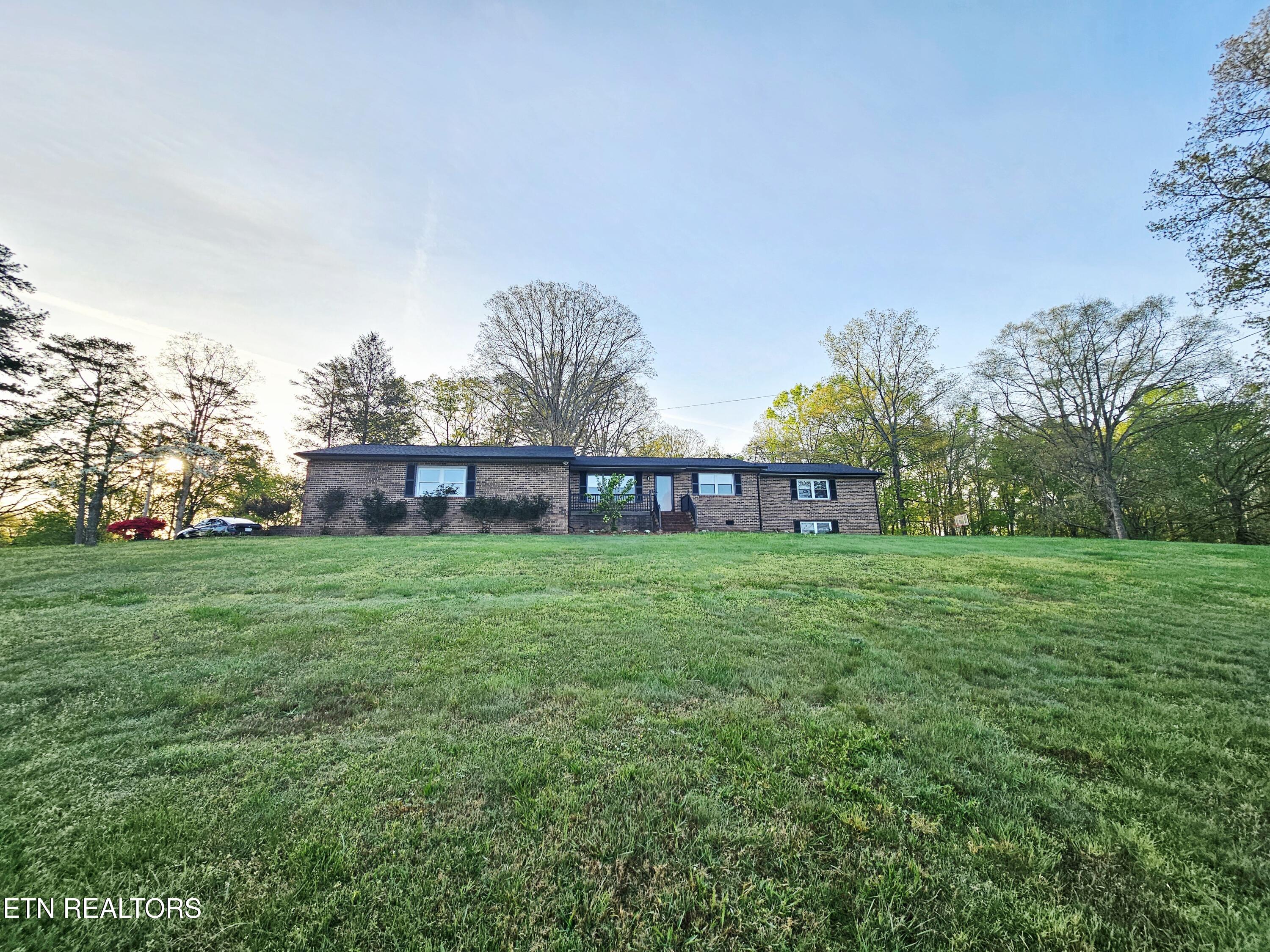 1050 Lawnville Road Kingston TN 37763