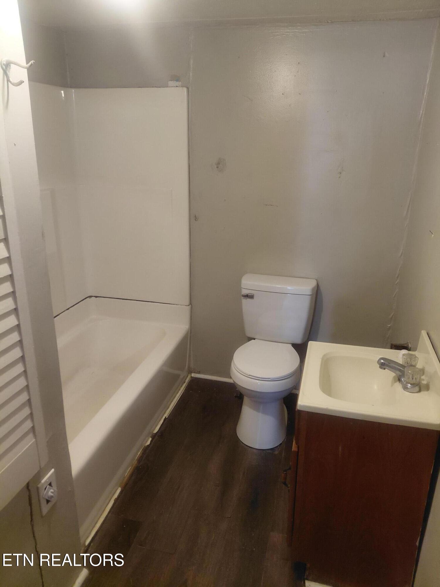 414 W Ash Street Lafollette TN 37766