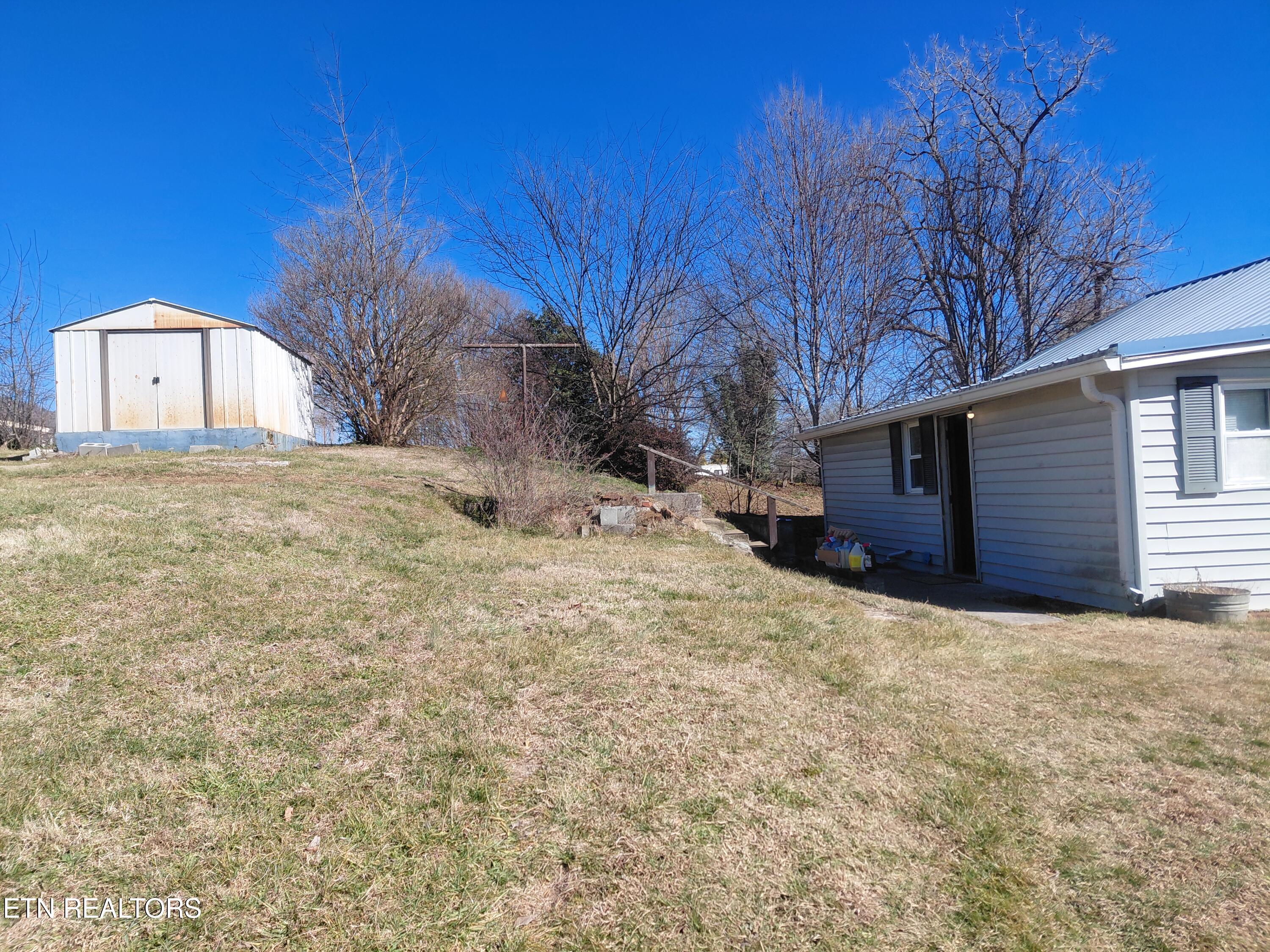 414 W Ash Street Lafollette TN 37766