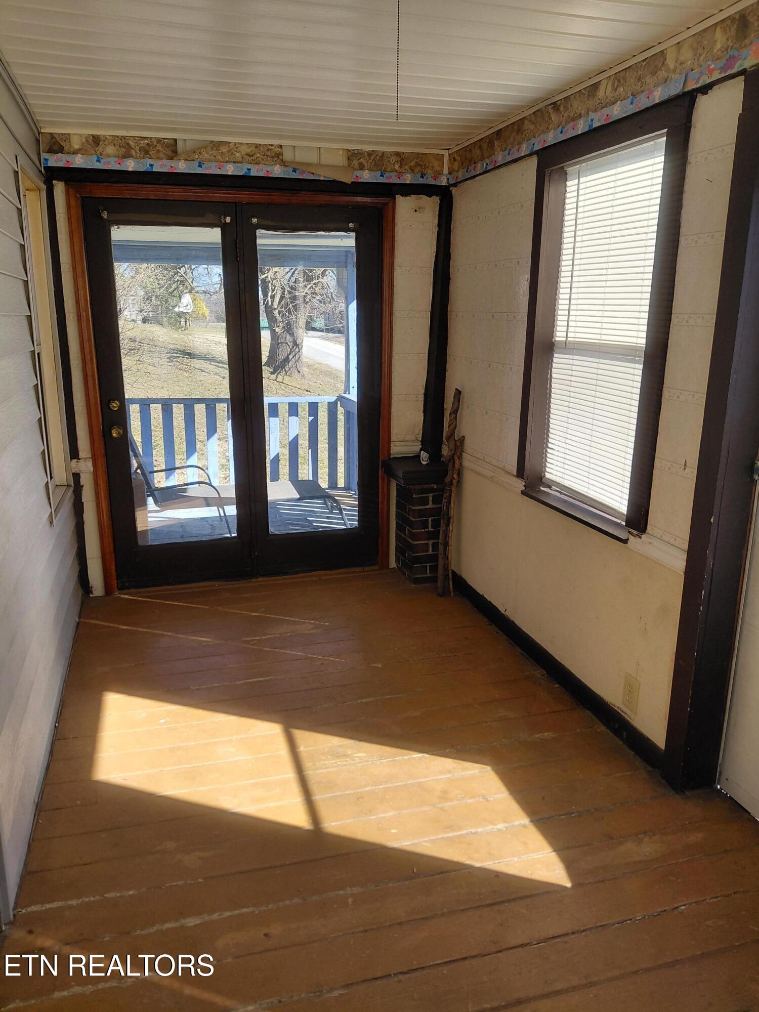 414 W Ash Street Lafollette TN 37766