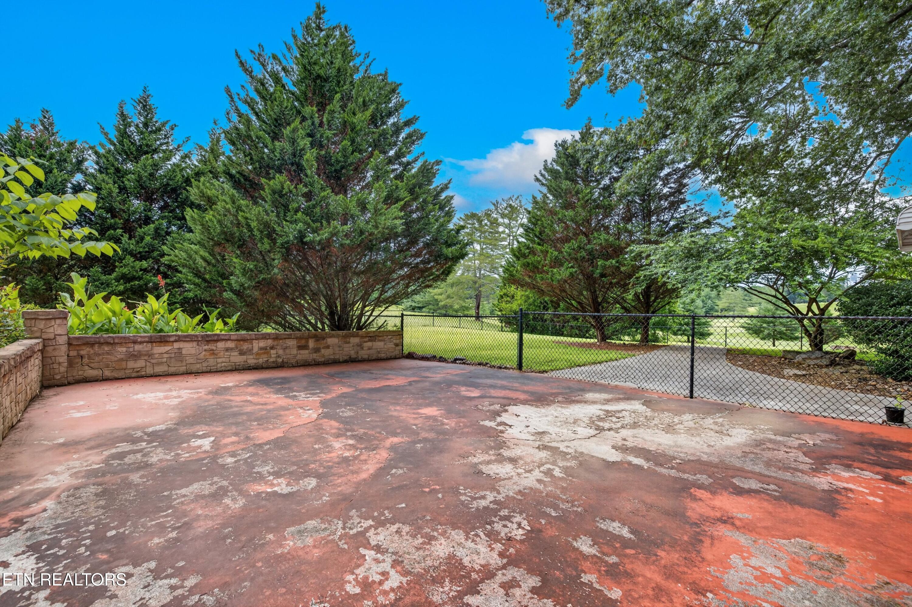 1326 Golf Course Road Newport TN 37821
